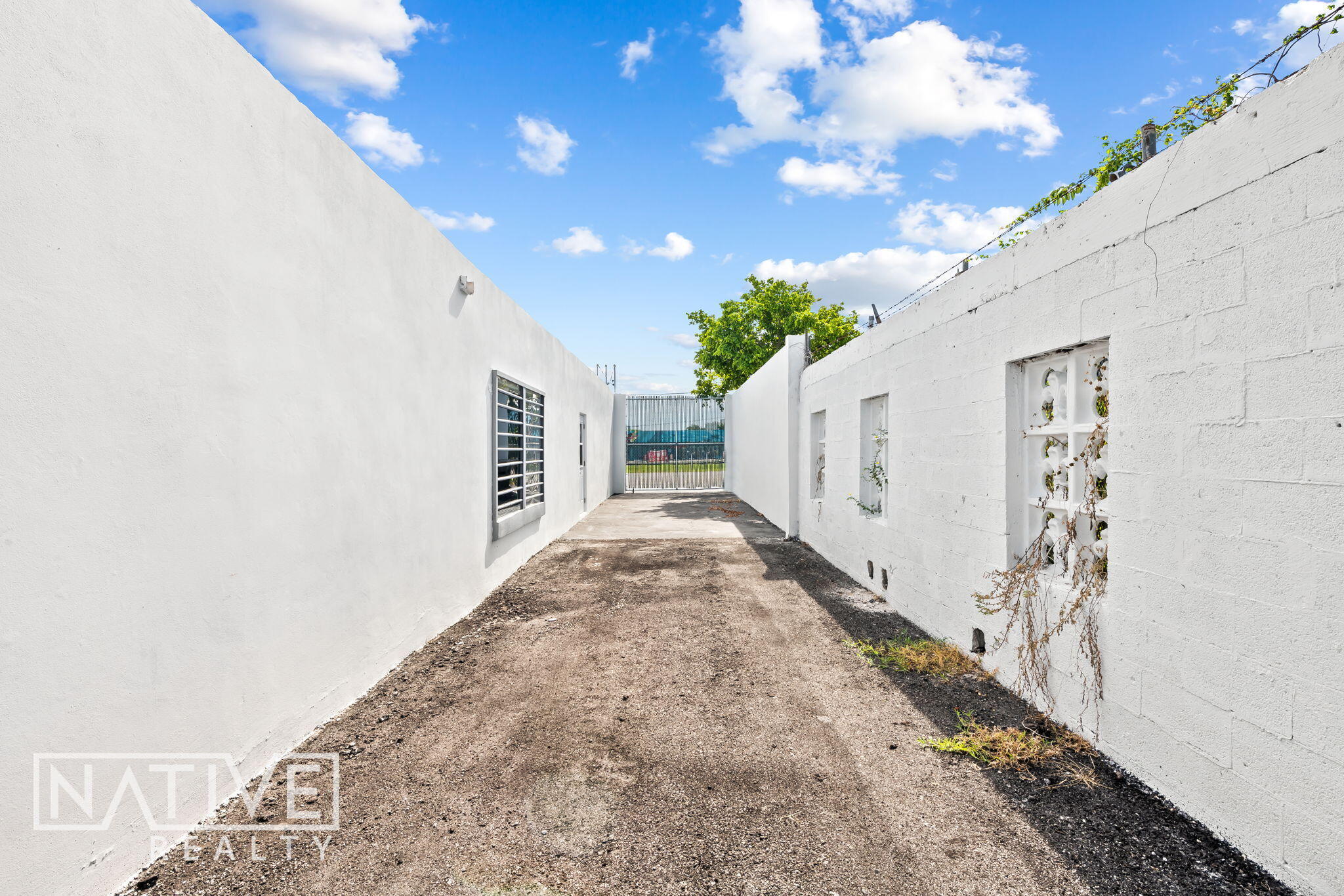 225 N Dixie Highway Property Photo 34