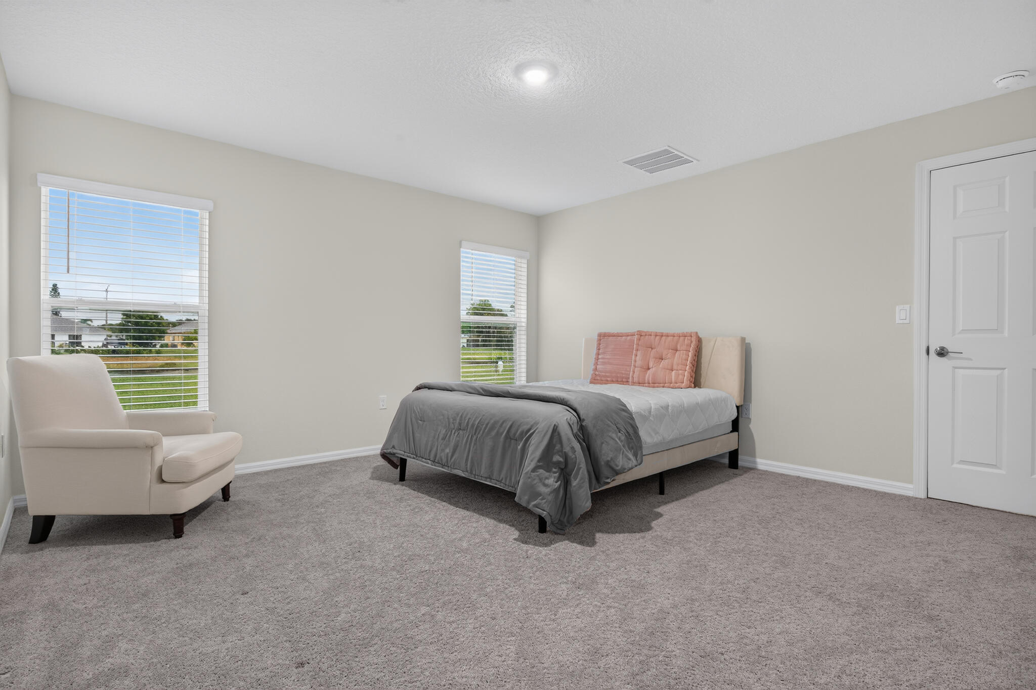 2386 Se Manor Avenue Property Photo 15