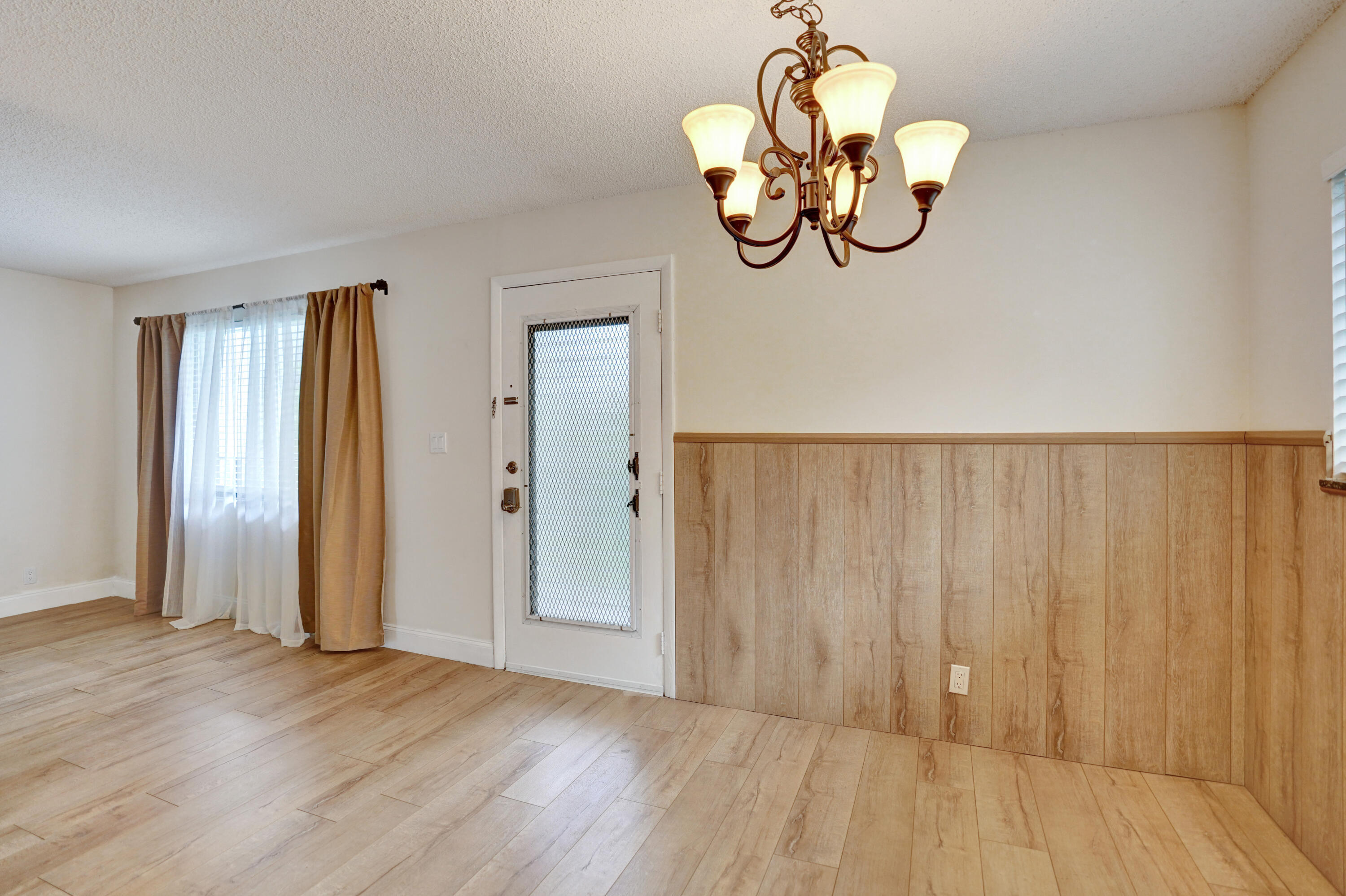 15036 Ashland Lane B 70 Property Photo 5