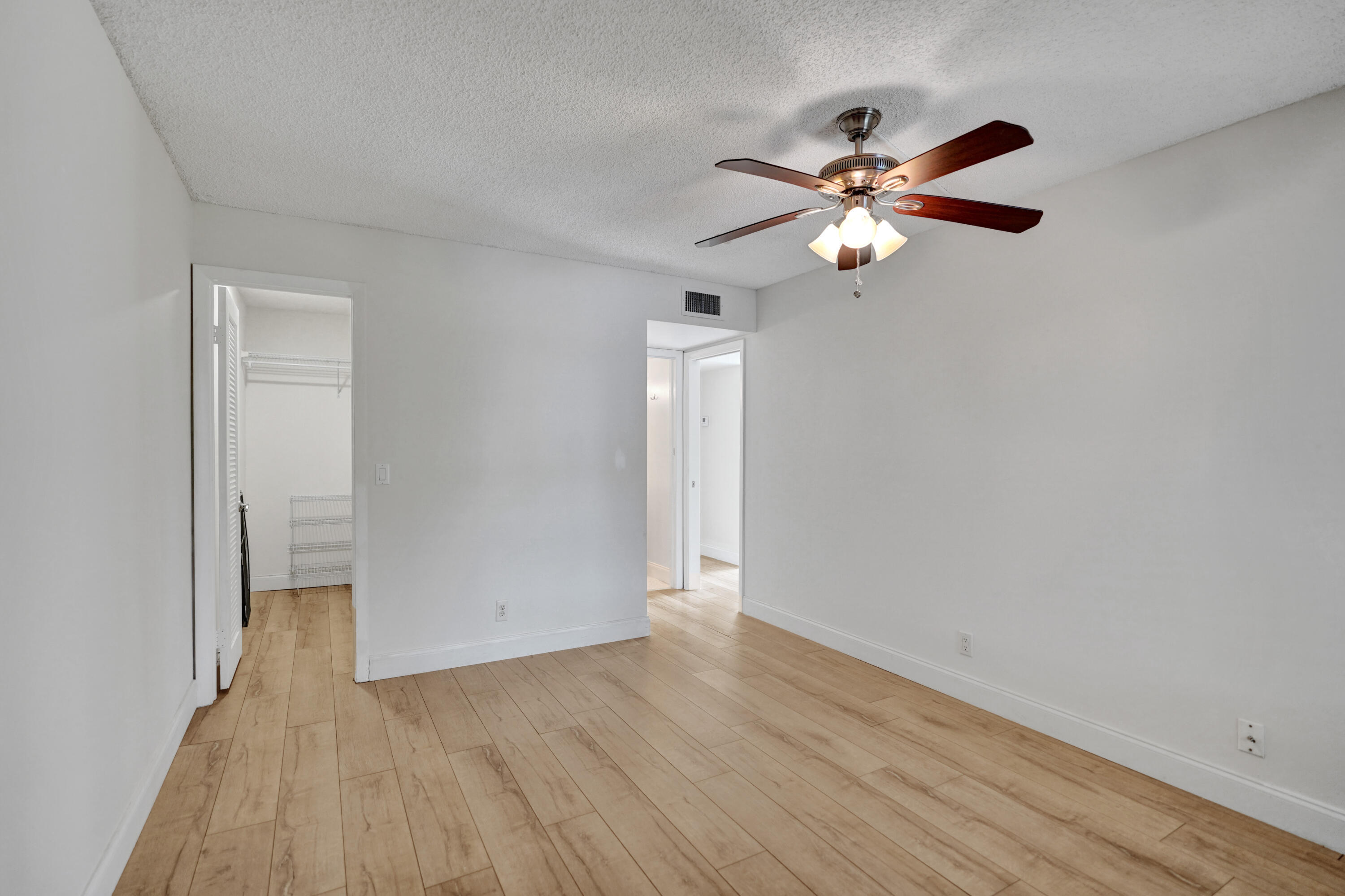15036 Ashland Lane B 70 Property Photo 6