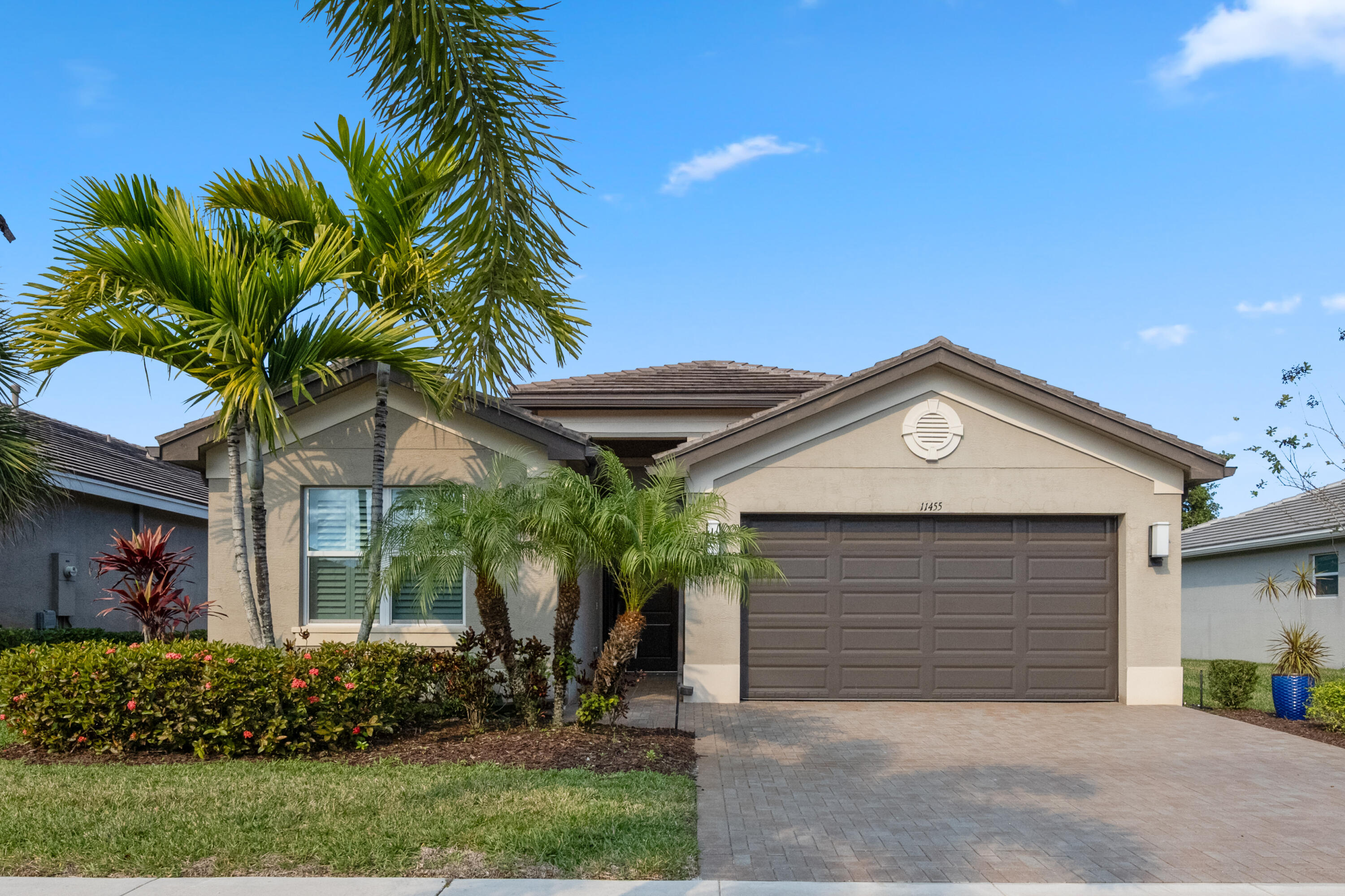 11455 Sw Golden Mountain Way Property Photo 1