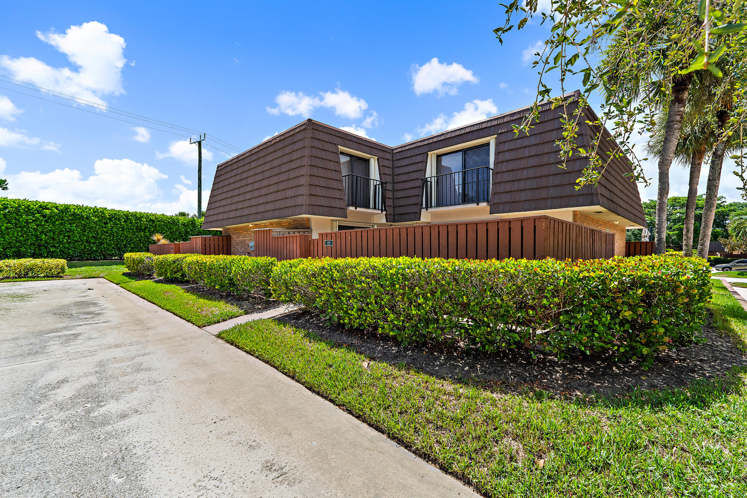 1221 12TH Court Property Photo 1