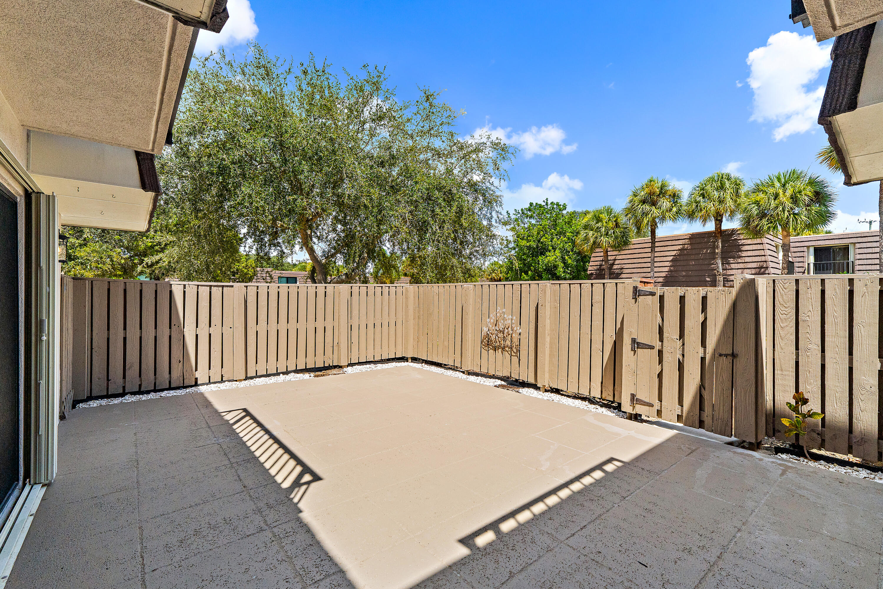 1221 12th Court Property Photo 4
