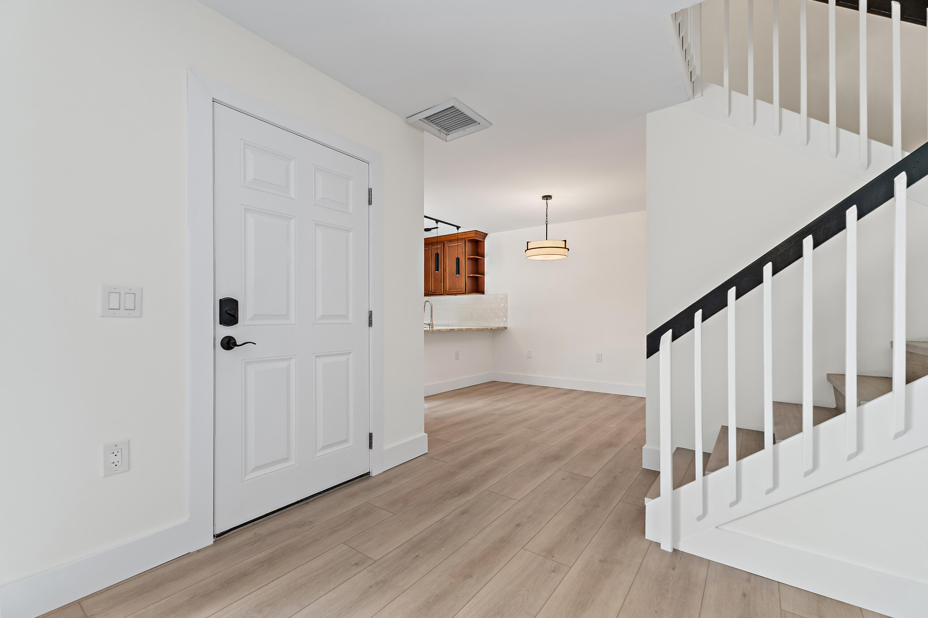 1221 12th Court Property Photo 7