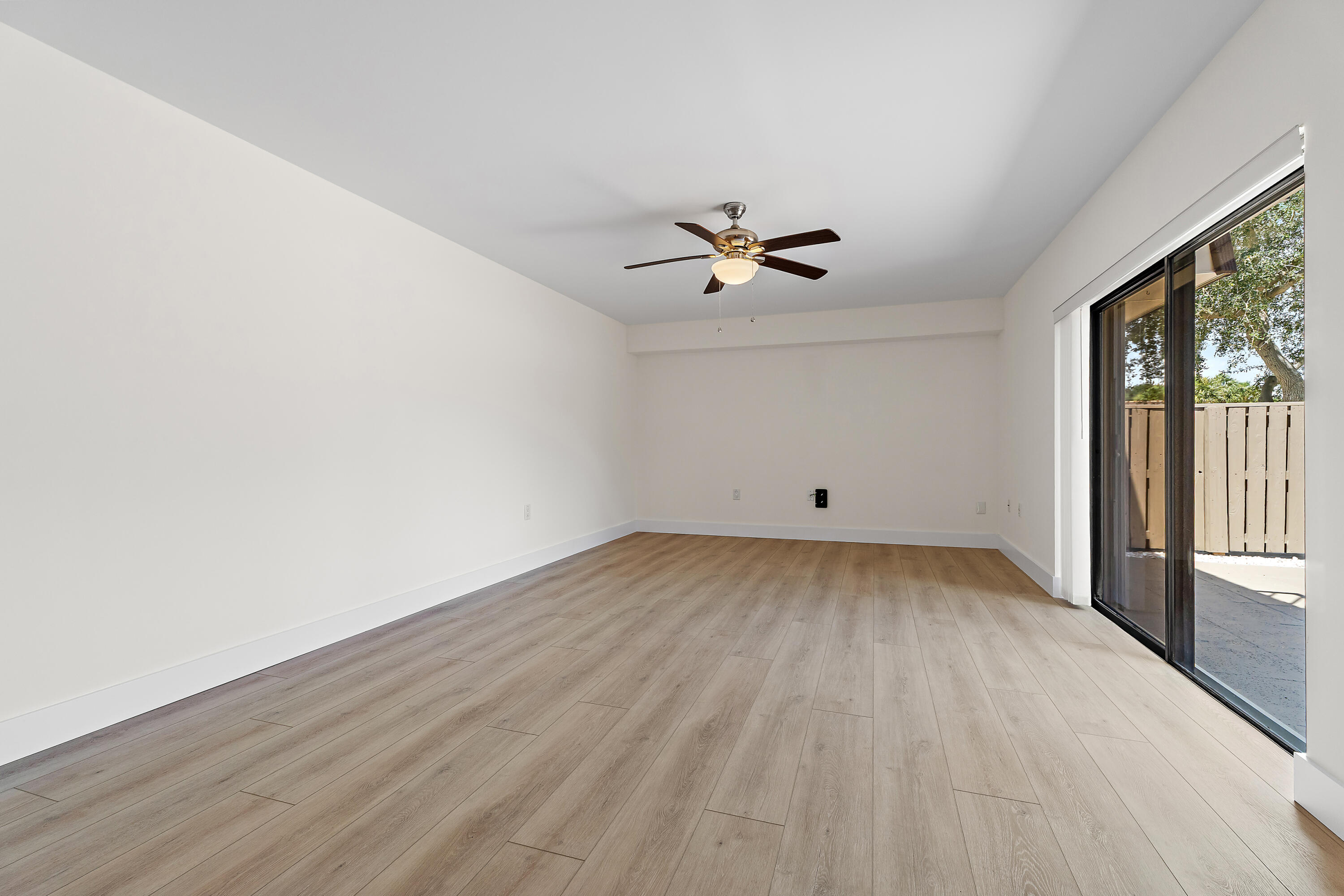 1221 12th Court Property Photo 9