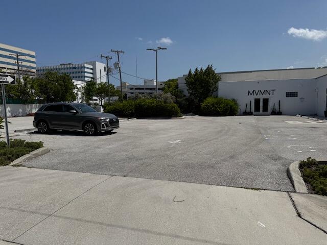 1600 N Dixie Highway 1600 Property Photo 34