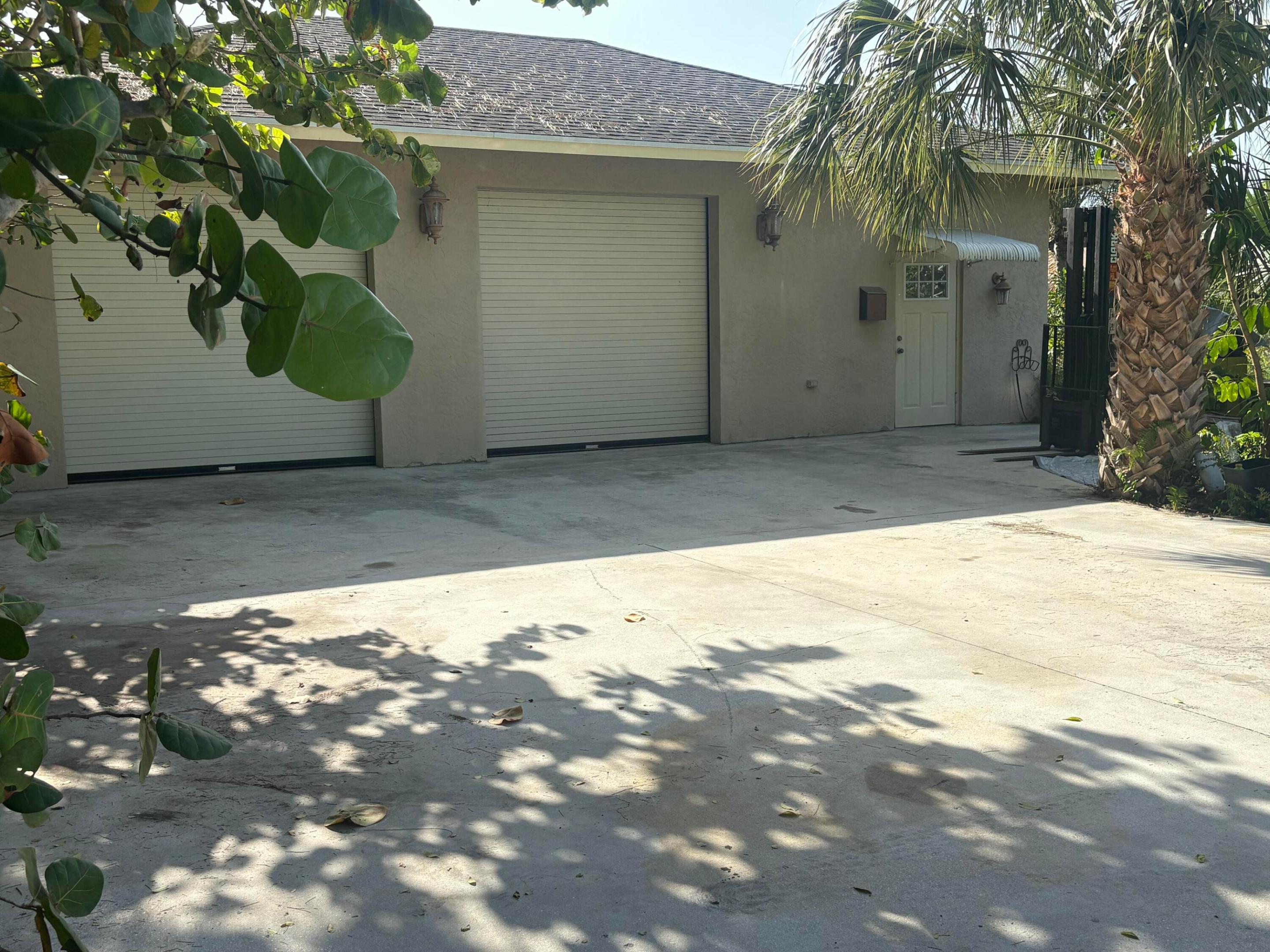 3127 Carol Avenue Property Photo 1