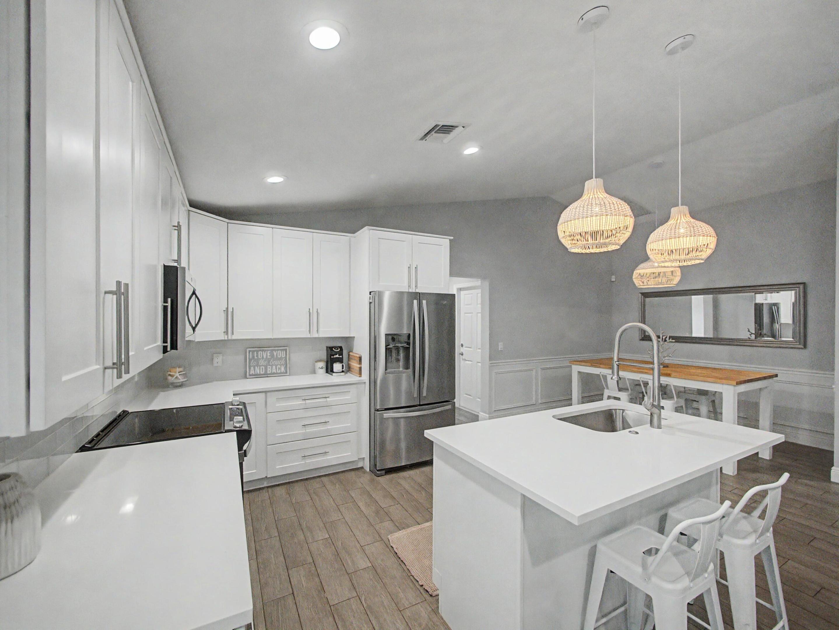 17700 Cornelia Avenue Property Photo 6