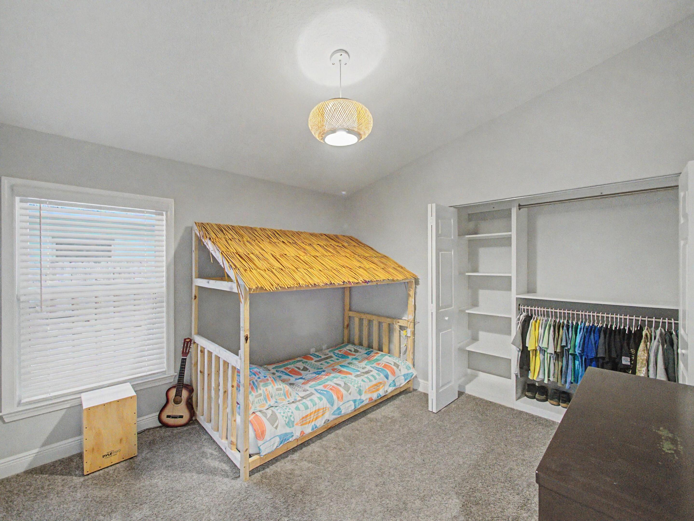 17700 Cornelia Avenue Property Photo 10