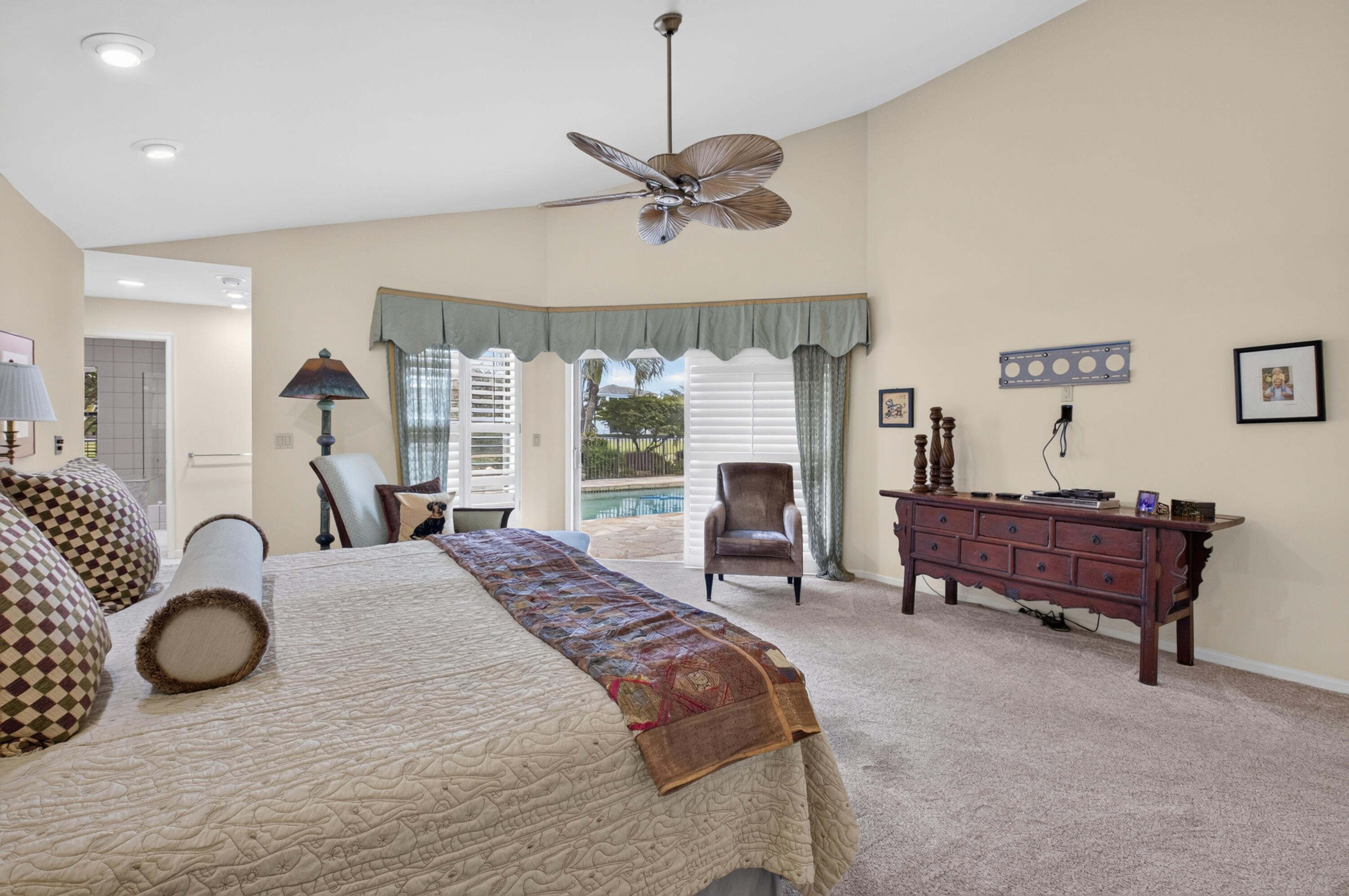 19380 Cedar Glen Drive Property Photo 5