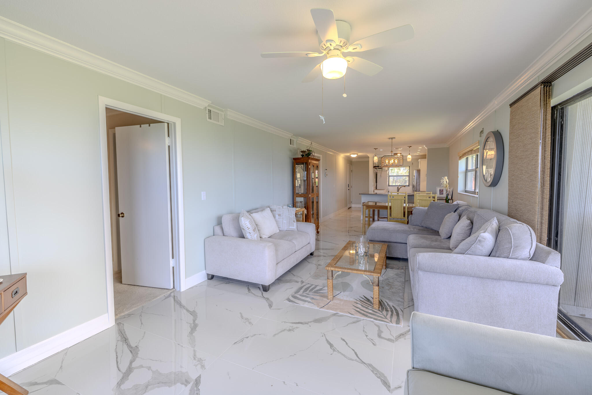 7420 S Ocean Drive 211 Property Photo 9