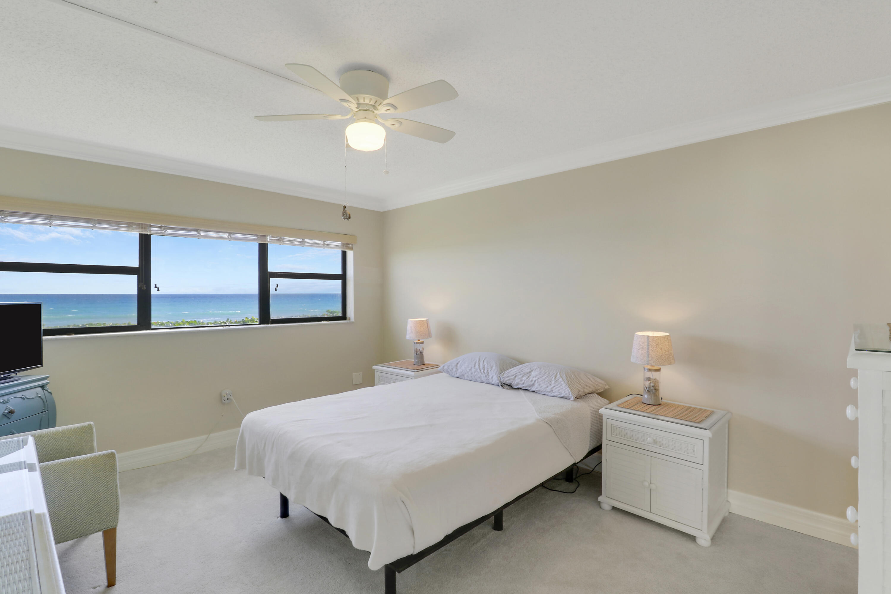 7420 S Ocean Drive 211 Property Photo 10