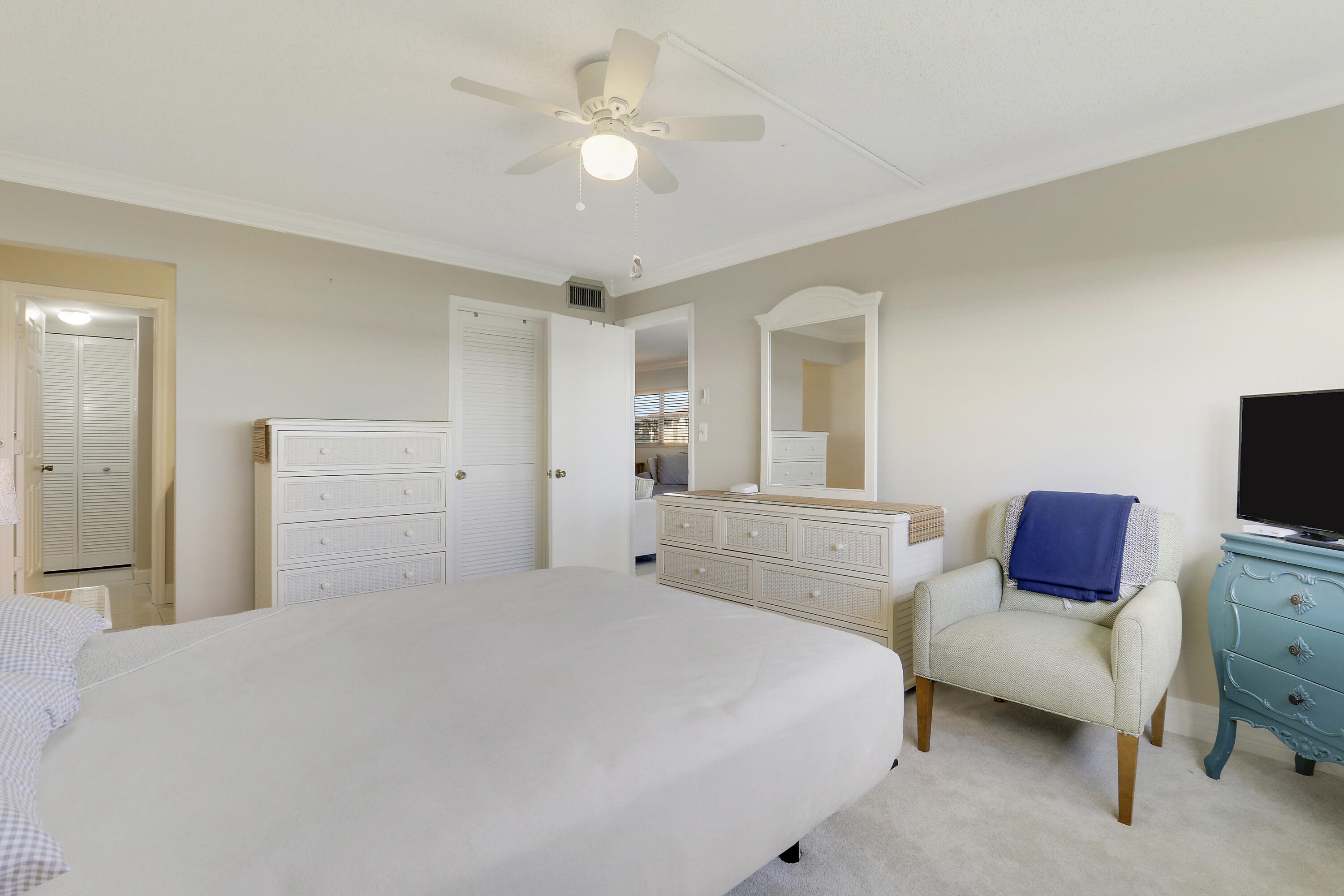 7420 S Ocean Drive 211 Property Photo 12