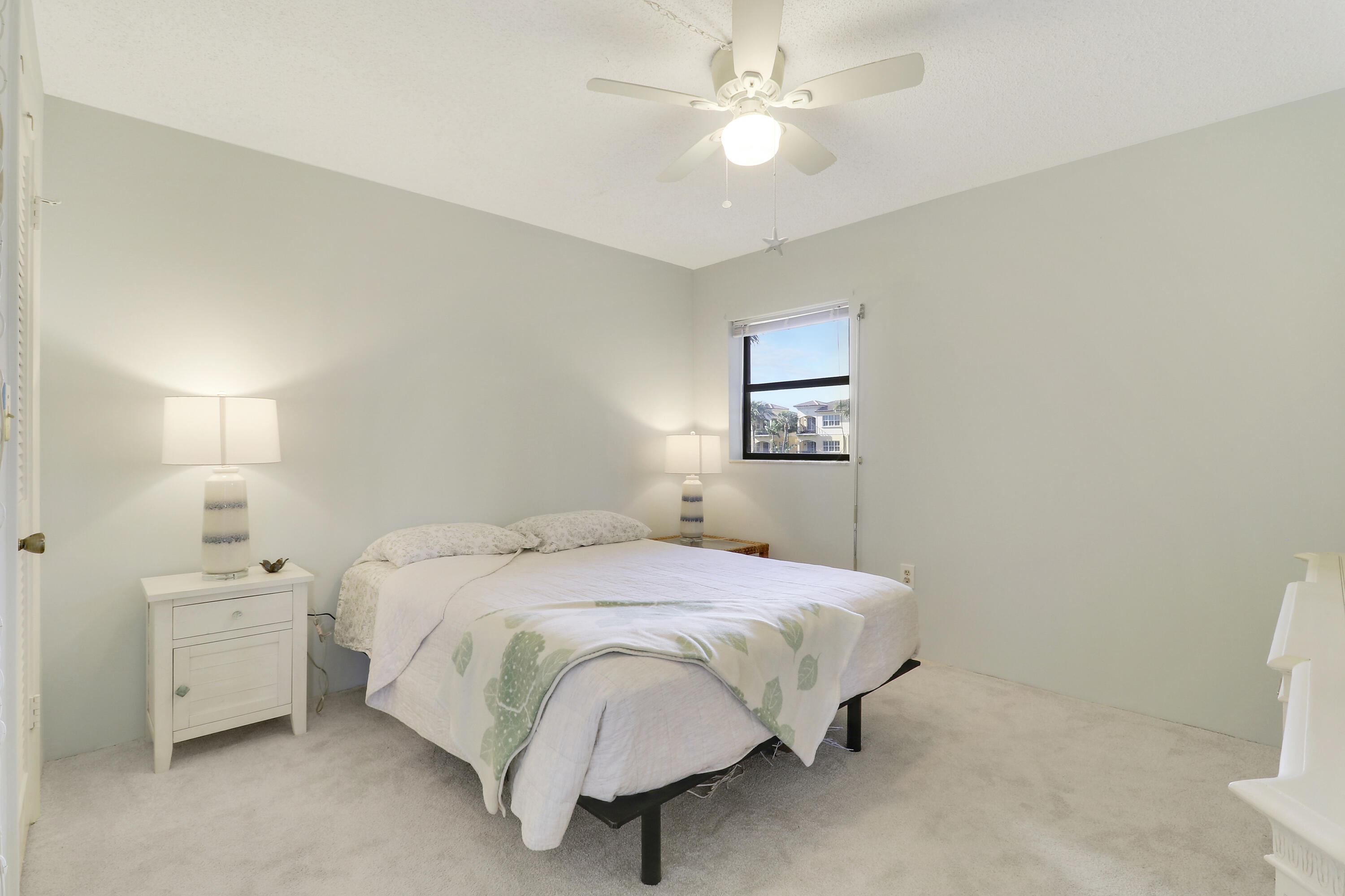7420 S Ocean Drive 211 Property Photo 15