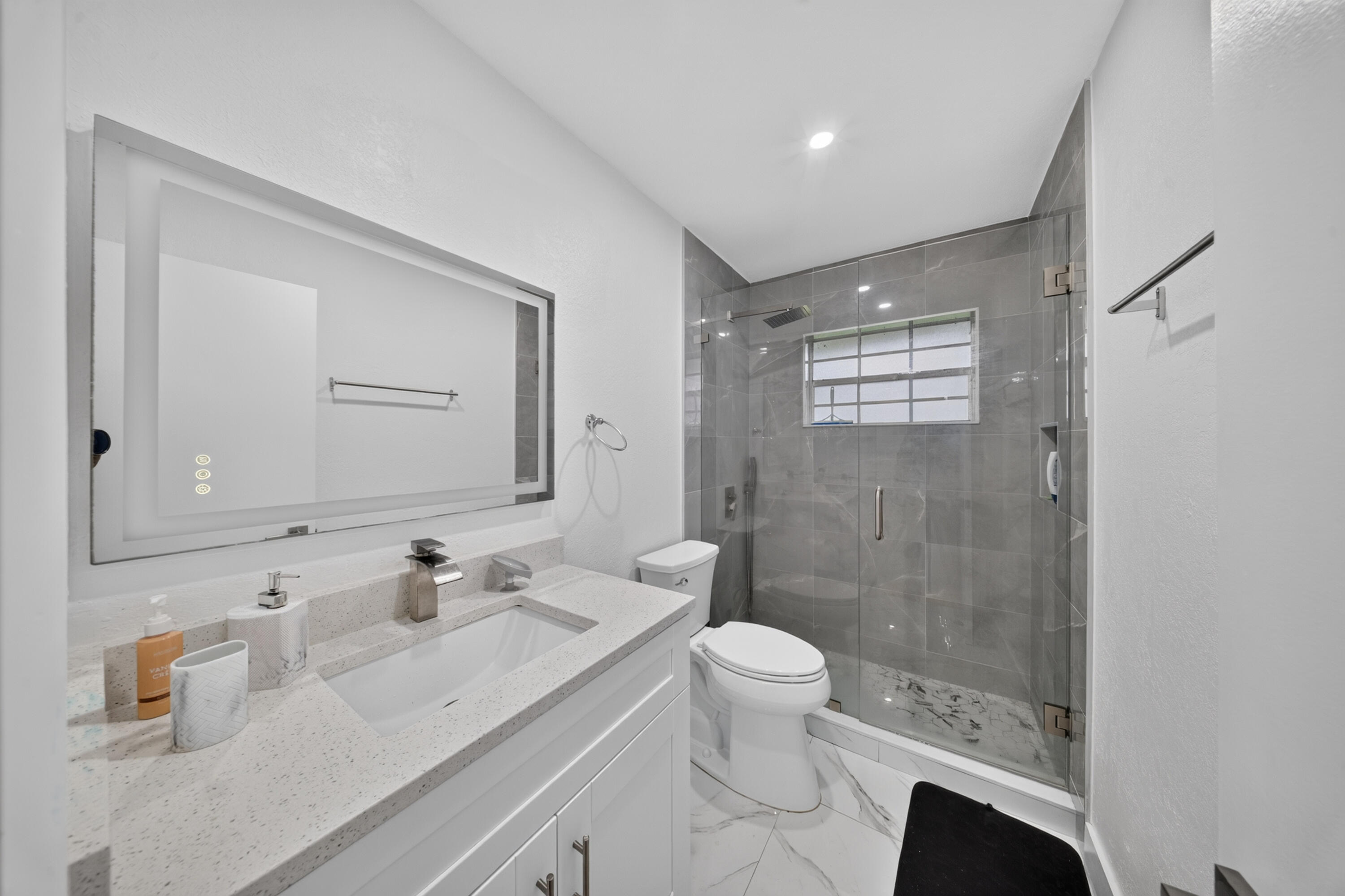 265 Cape Cod Circle Property Photo 13