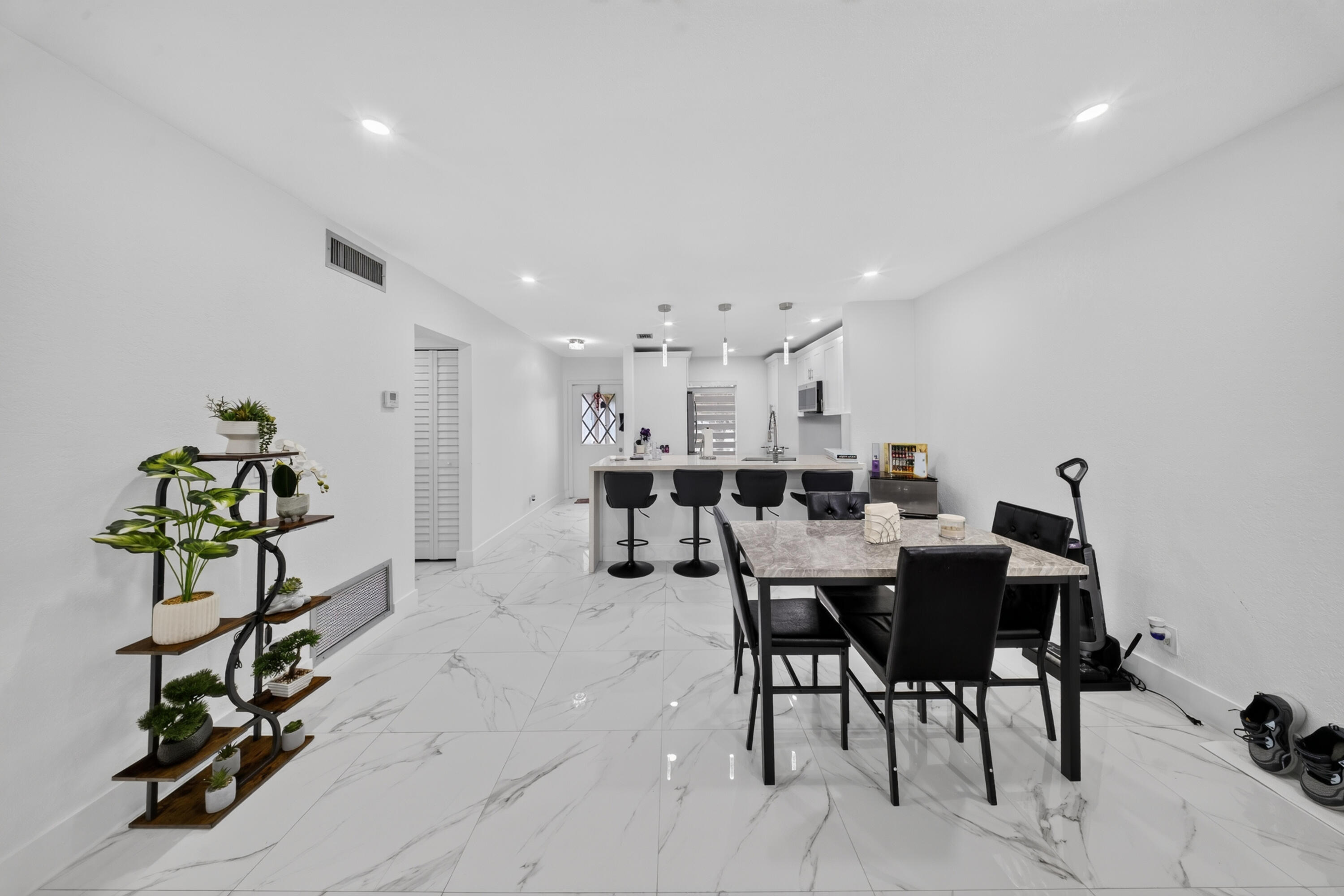 265 Cape Cod Circle Property Photo 17