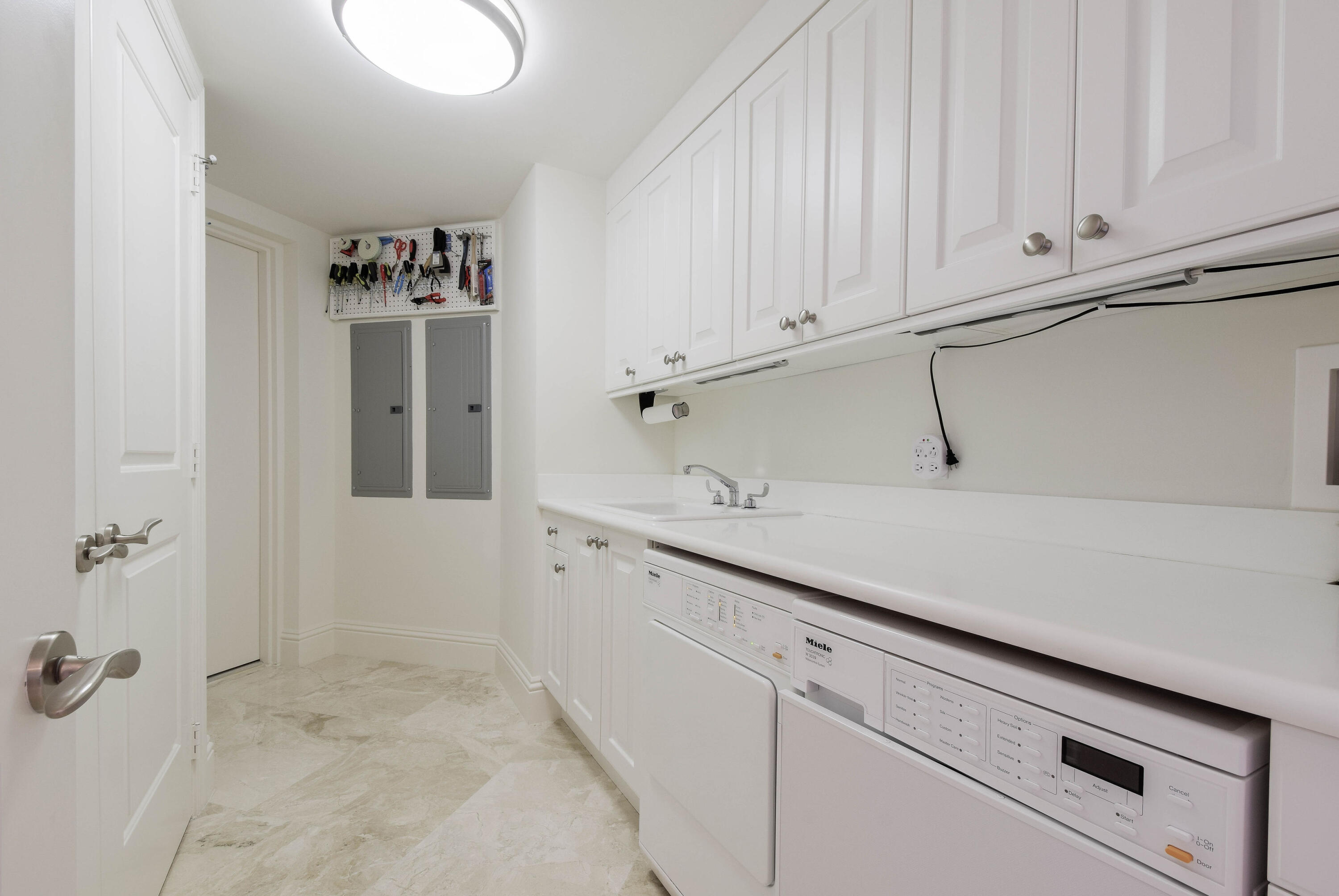 5050 N Ocean Drive 1503 Property Photo 17