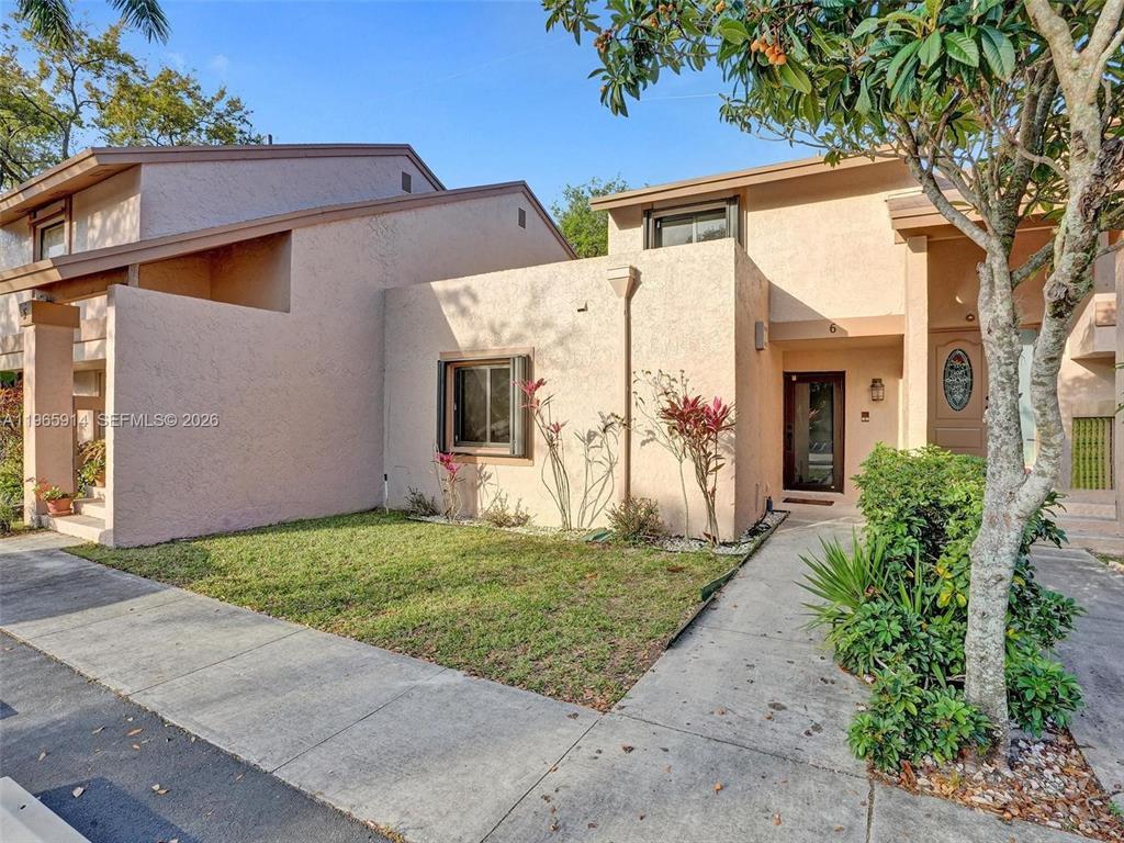 6 CHESTNUT Circle Property Photo 1