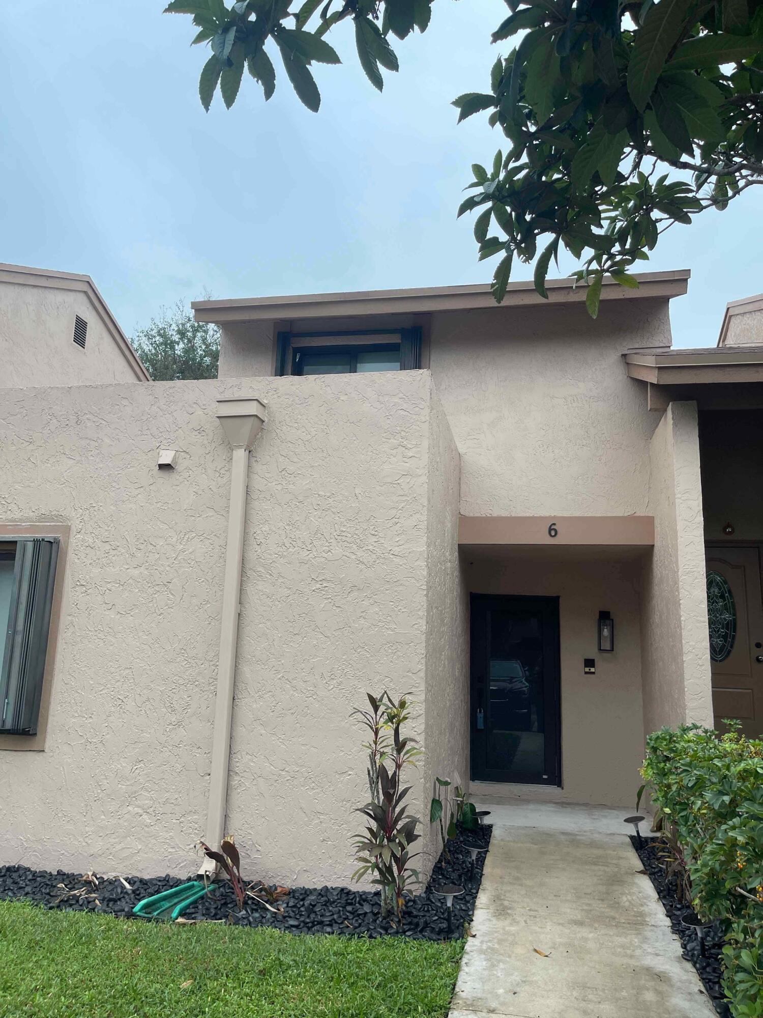 6 Chestnut Circle Property Photo 2
