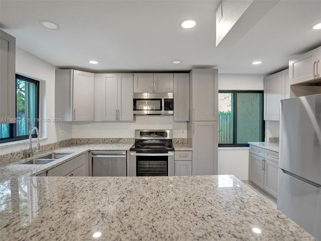 6 Chestnut Circle Property Photo 4