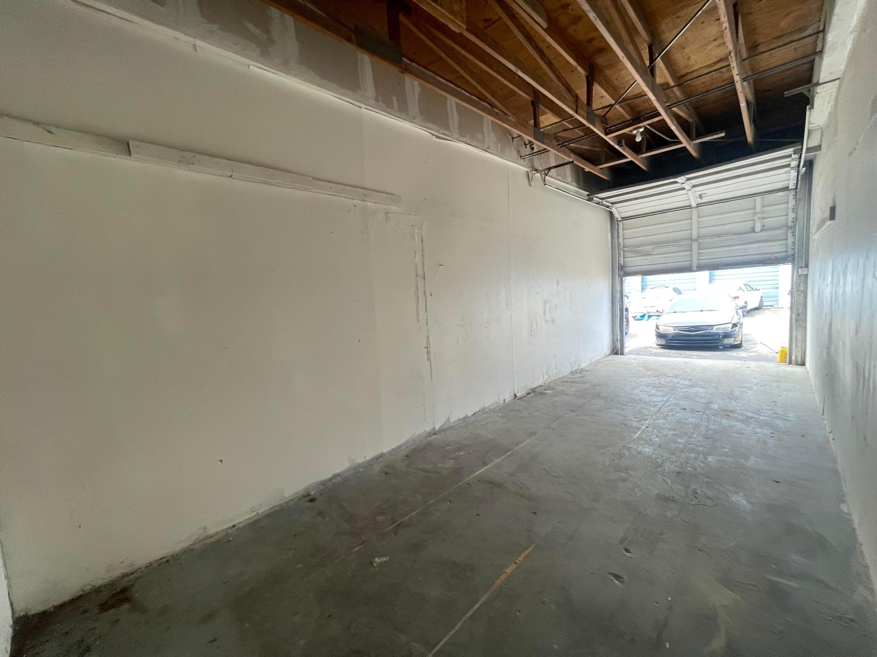 821 Nw 45th Street E Property Photo 6