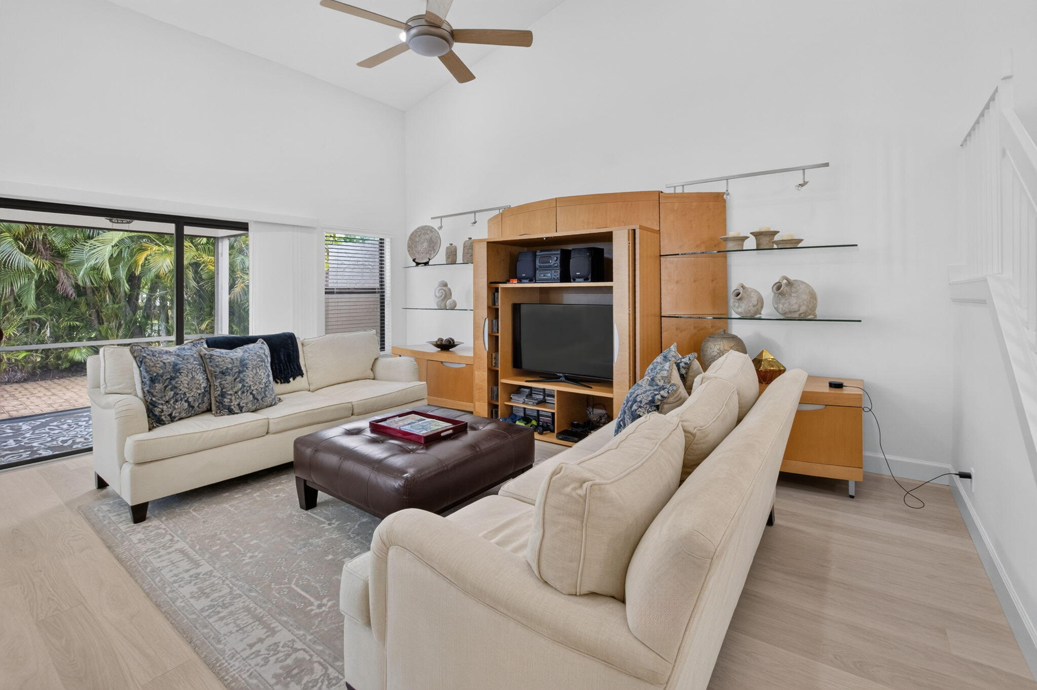 5576 Fox Hollow Drive Property Photo 7