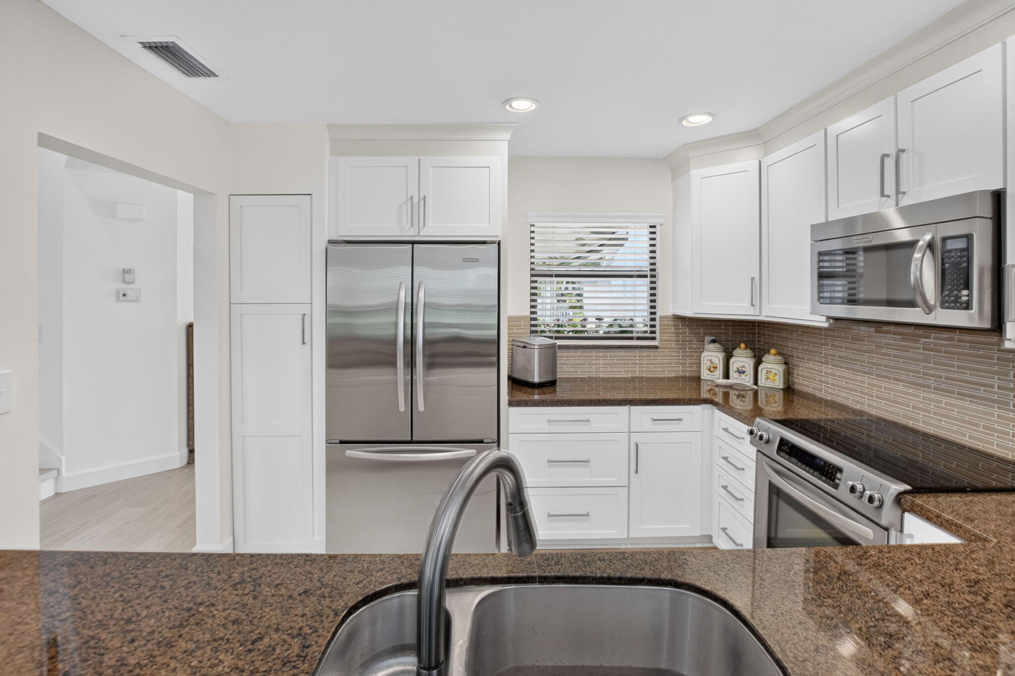 5576 Fox Hollow Drive Property Photo 15