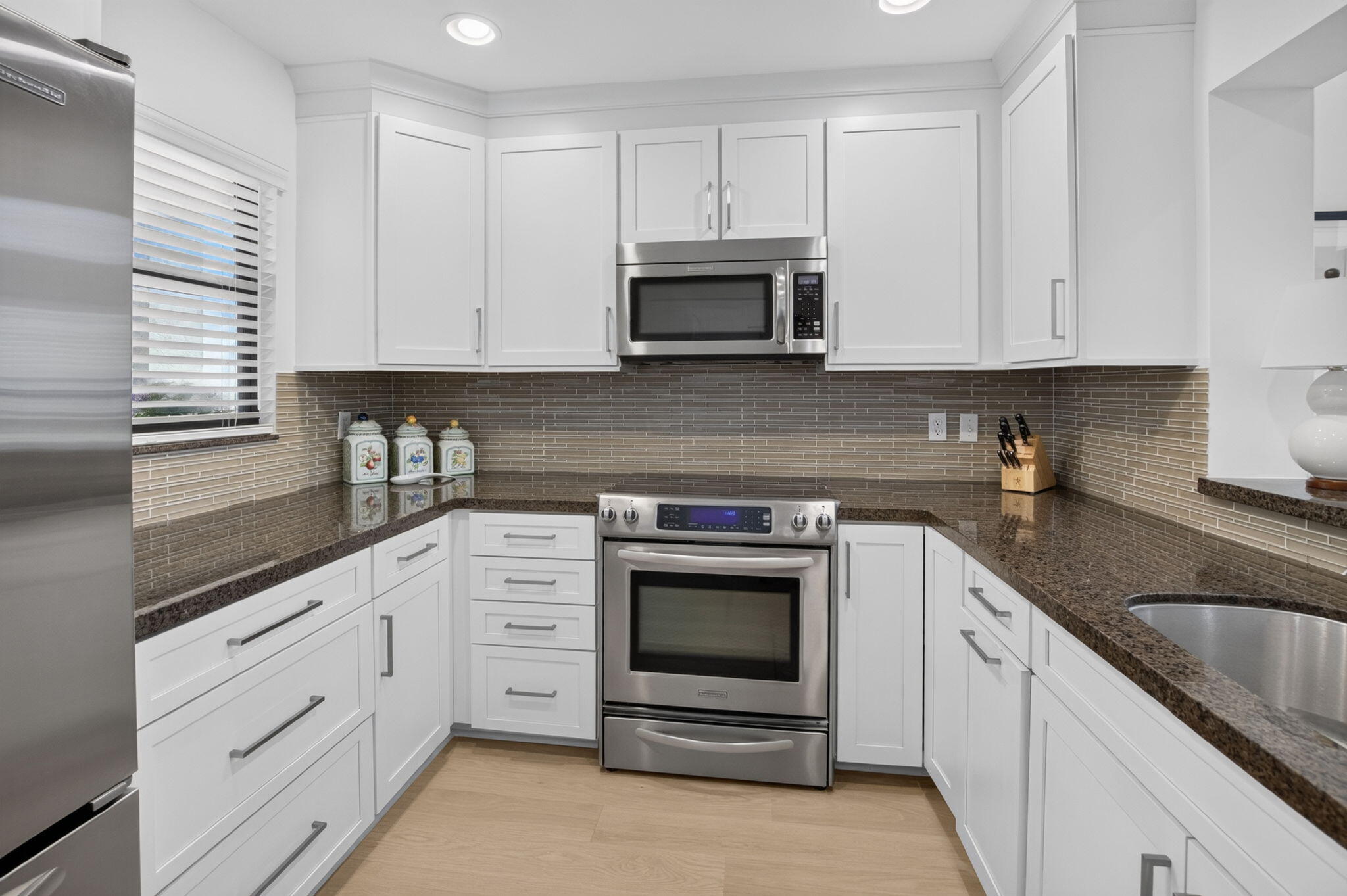 5576 Fox Hollow Drive Property Photo 17