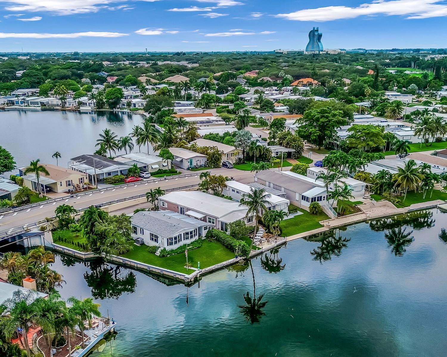 3055 Lakeshore Drive Property Photo 1