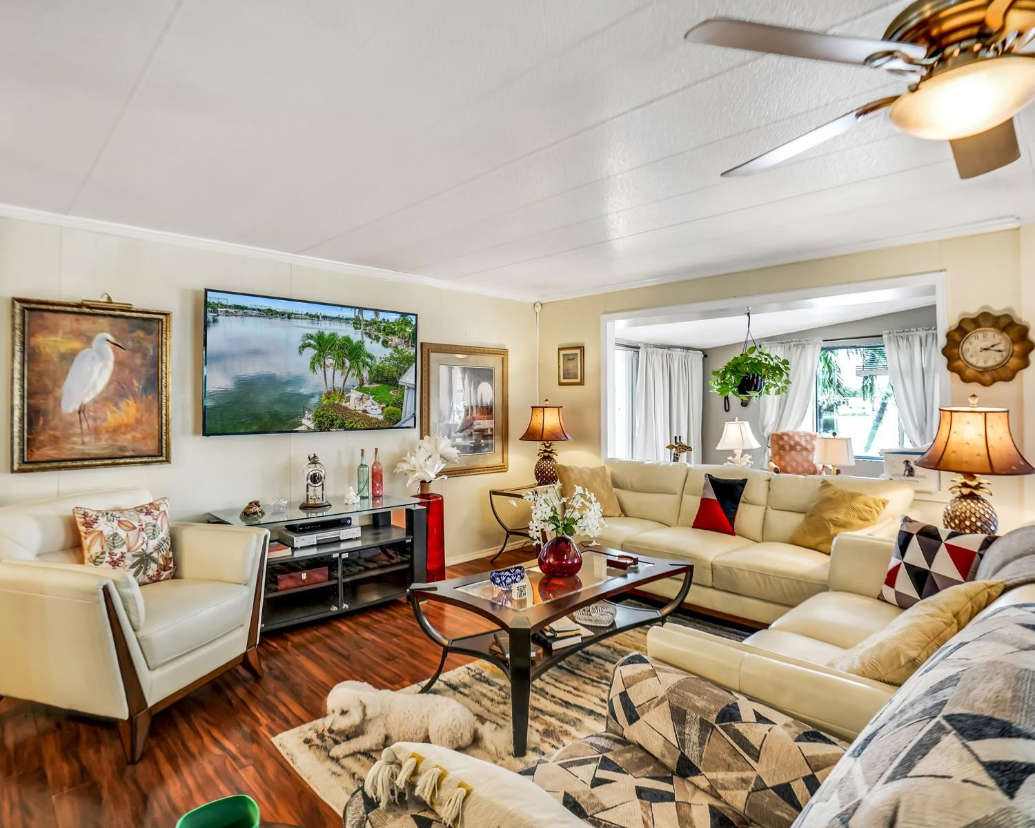 3055 Lakeshore Drive Property Photo 8