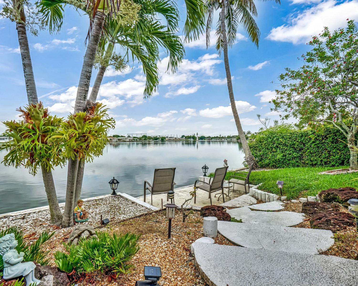 3055 Lakeshore Drive Property Photo 16