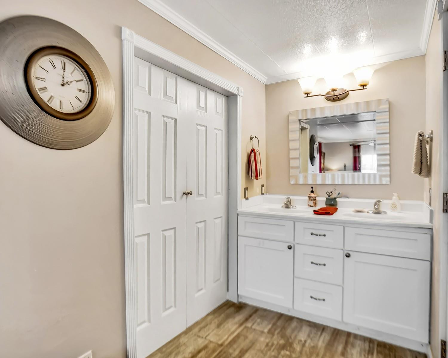 3055 Lakeshore Drive Property Photo 40