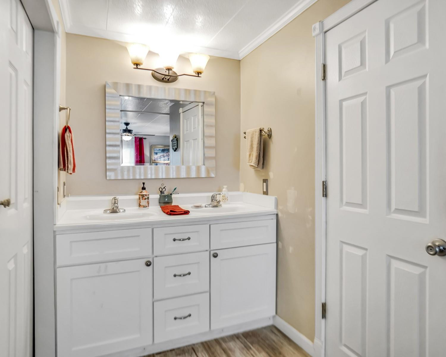 3055 Lakeshore Drive Property Photo 41