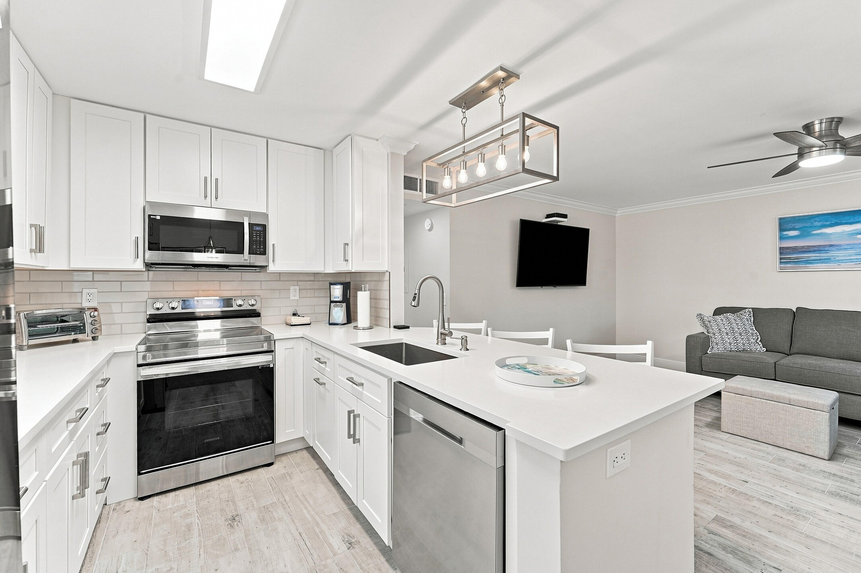 633 Normandy Lane Unit N Property Photo 1