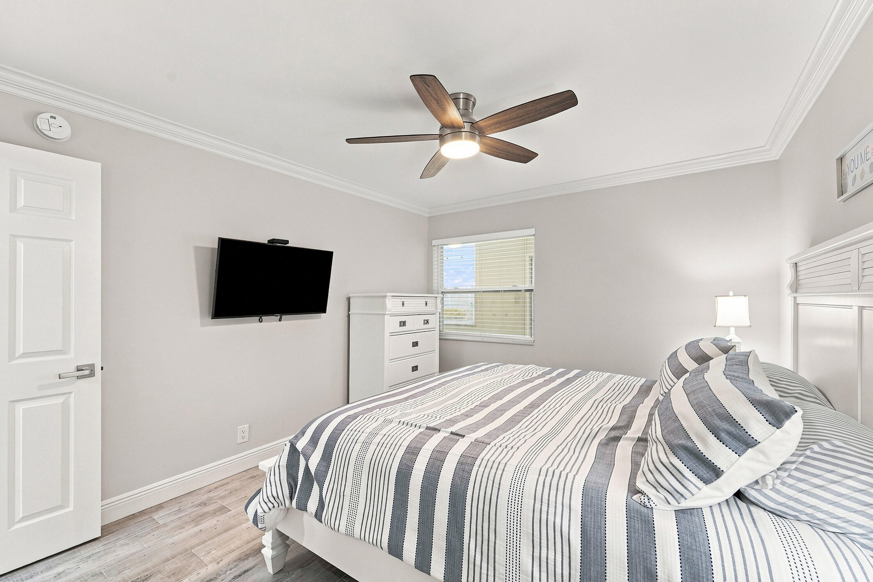 633 Normandy Lane Unit N Property Photo 8