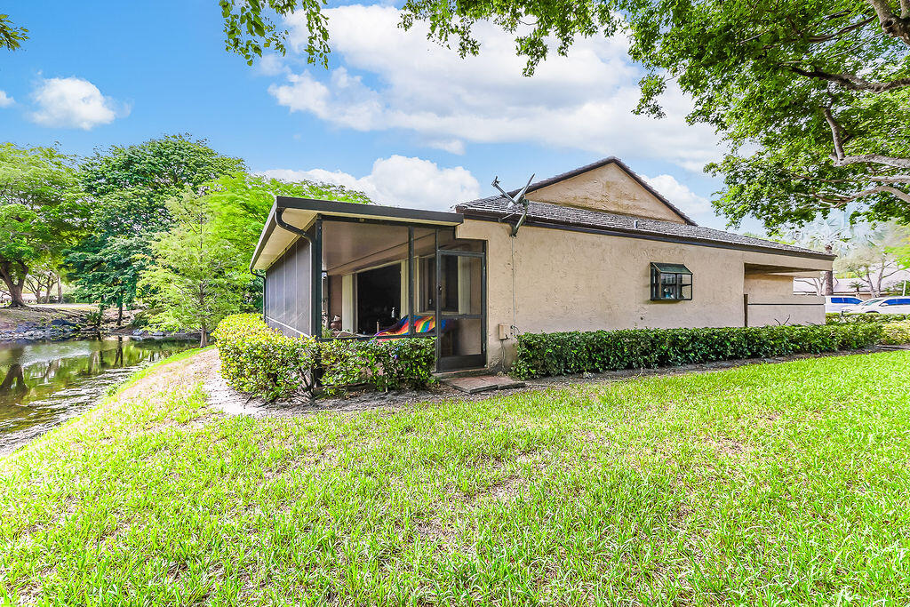 9420 Chelsea Drive S Property Photo 1