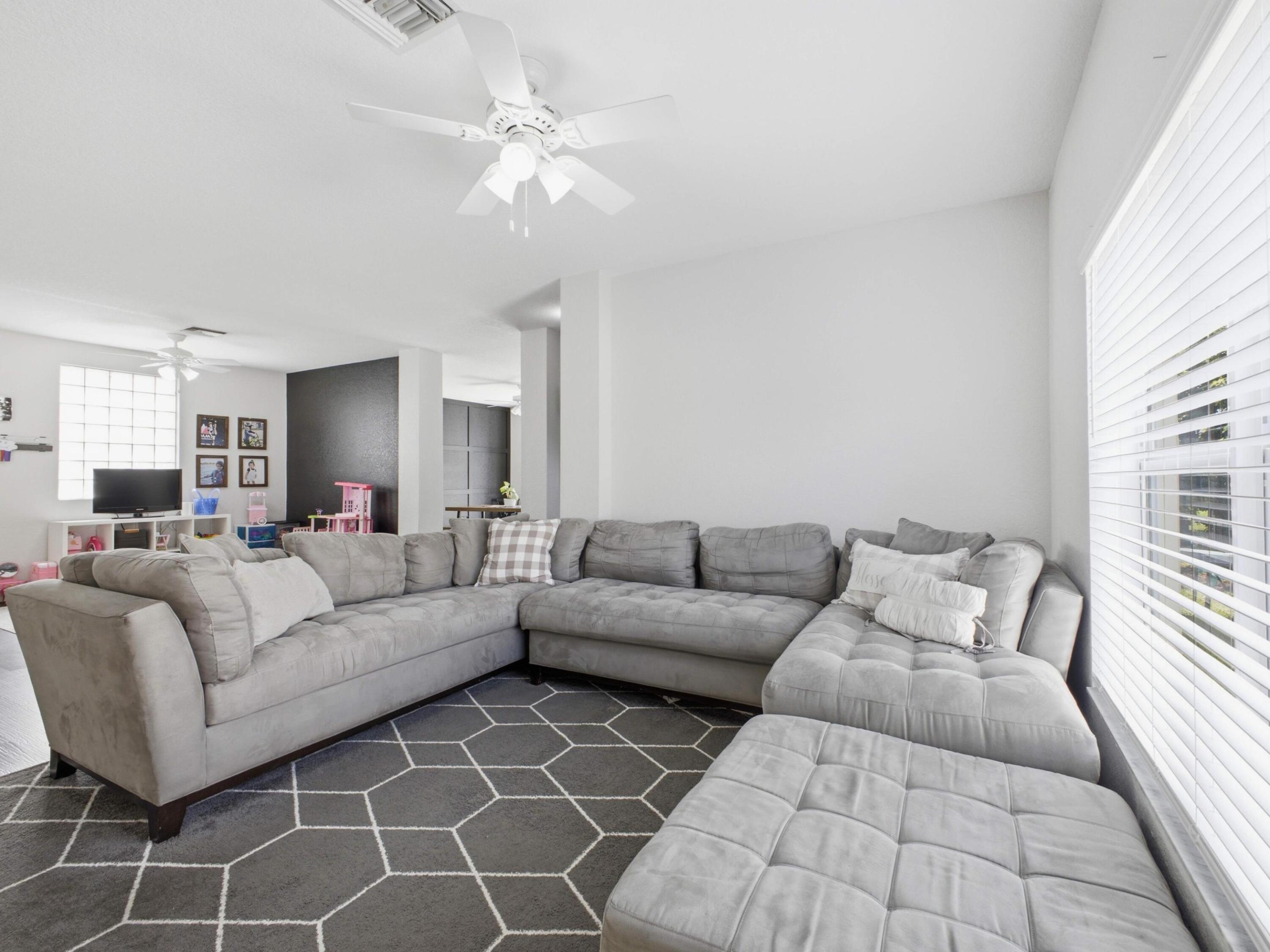 5676 Azalea Circle Property Photo 8