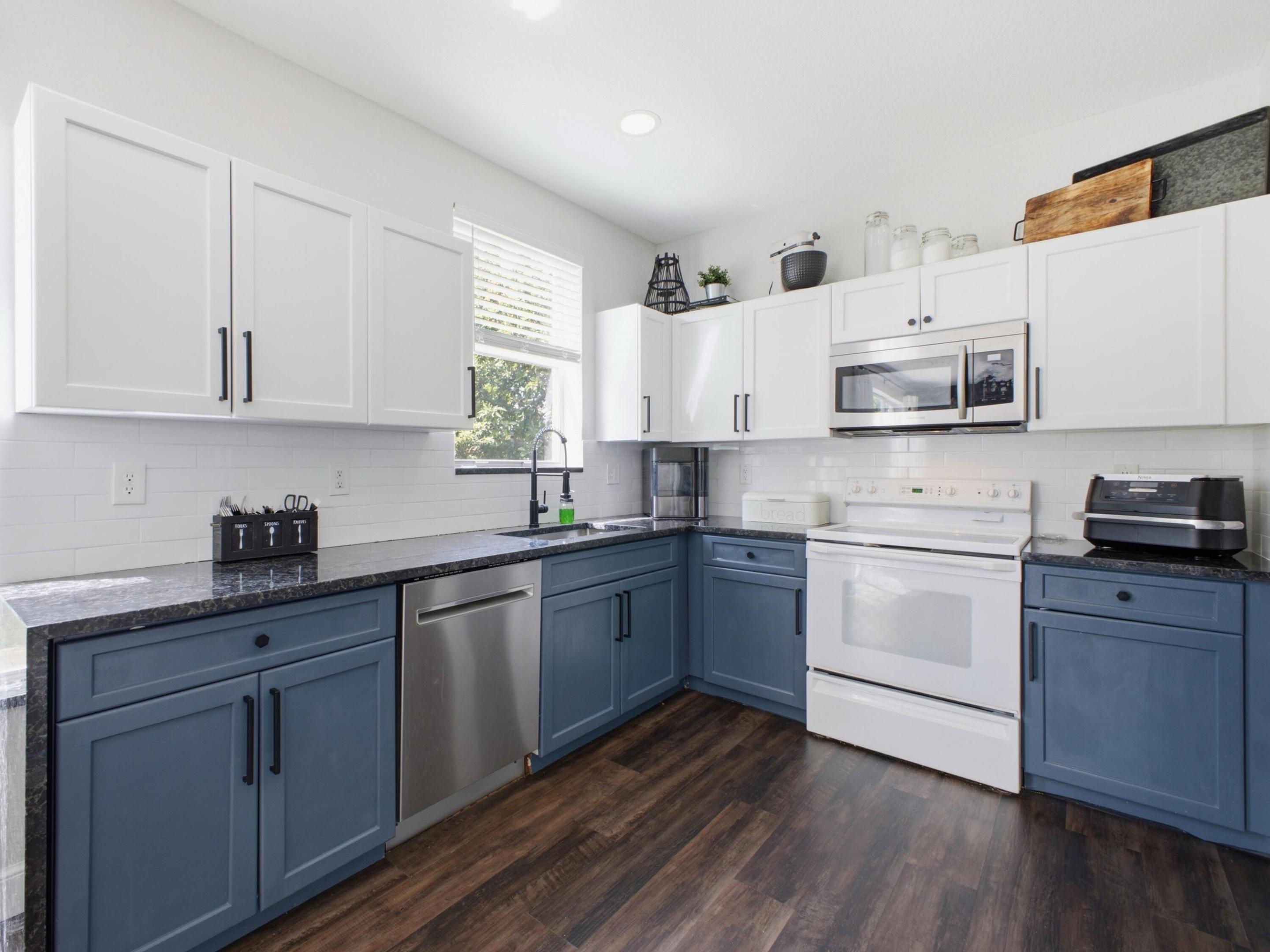 5676 Azalea Circle Property Photo 11