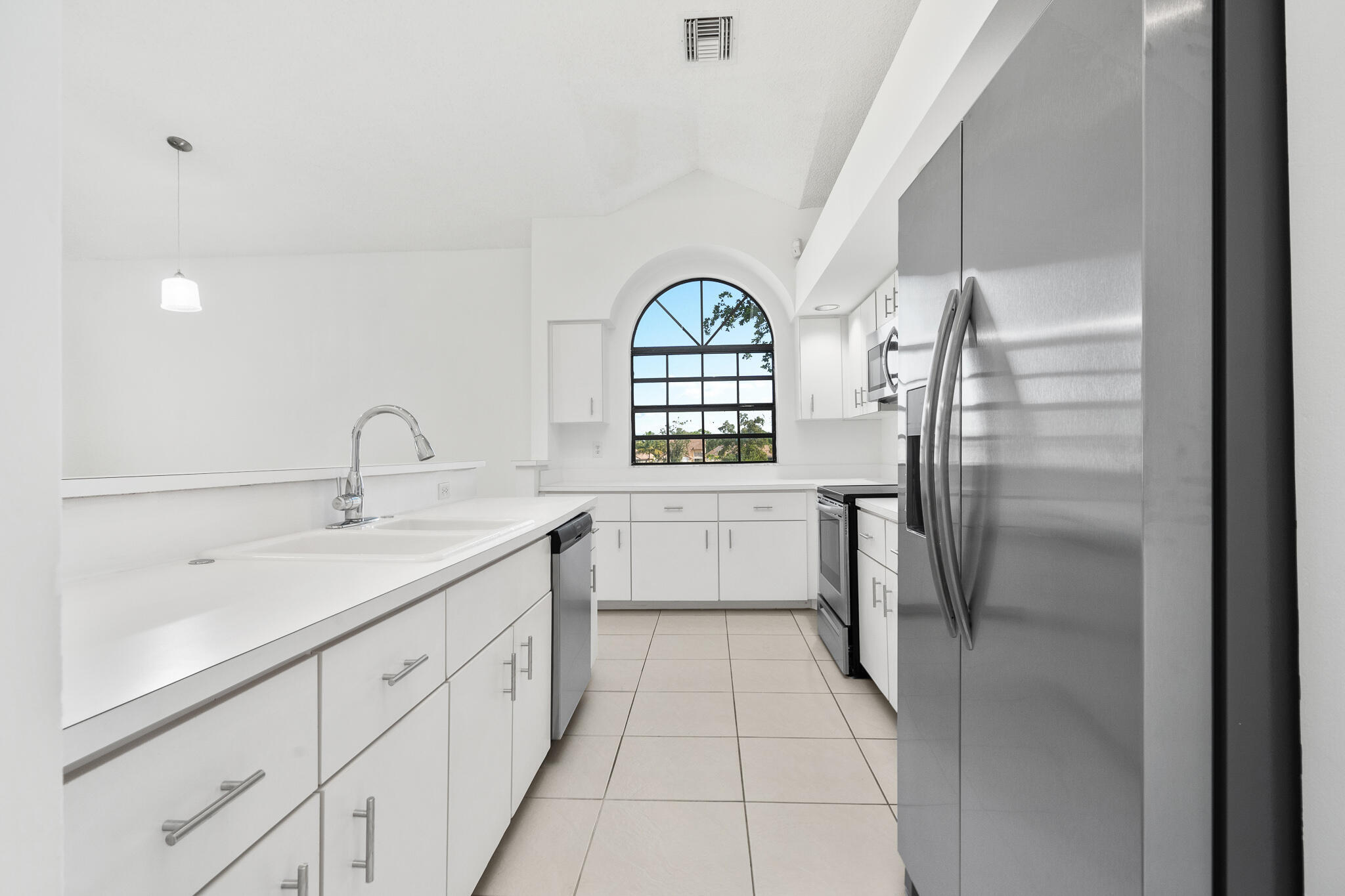 8049 Aberdeen Drive 202 Property Photo 12