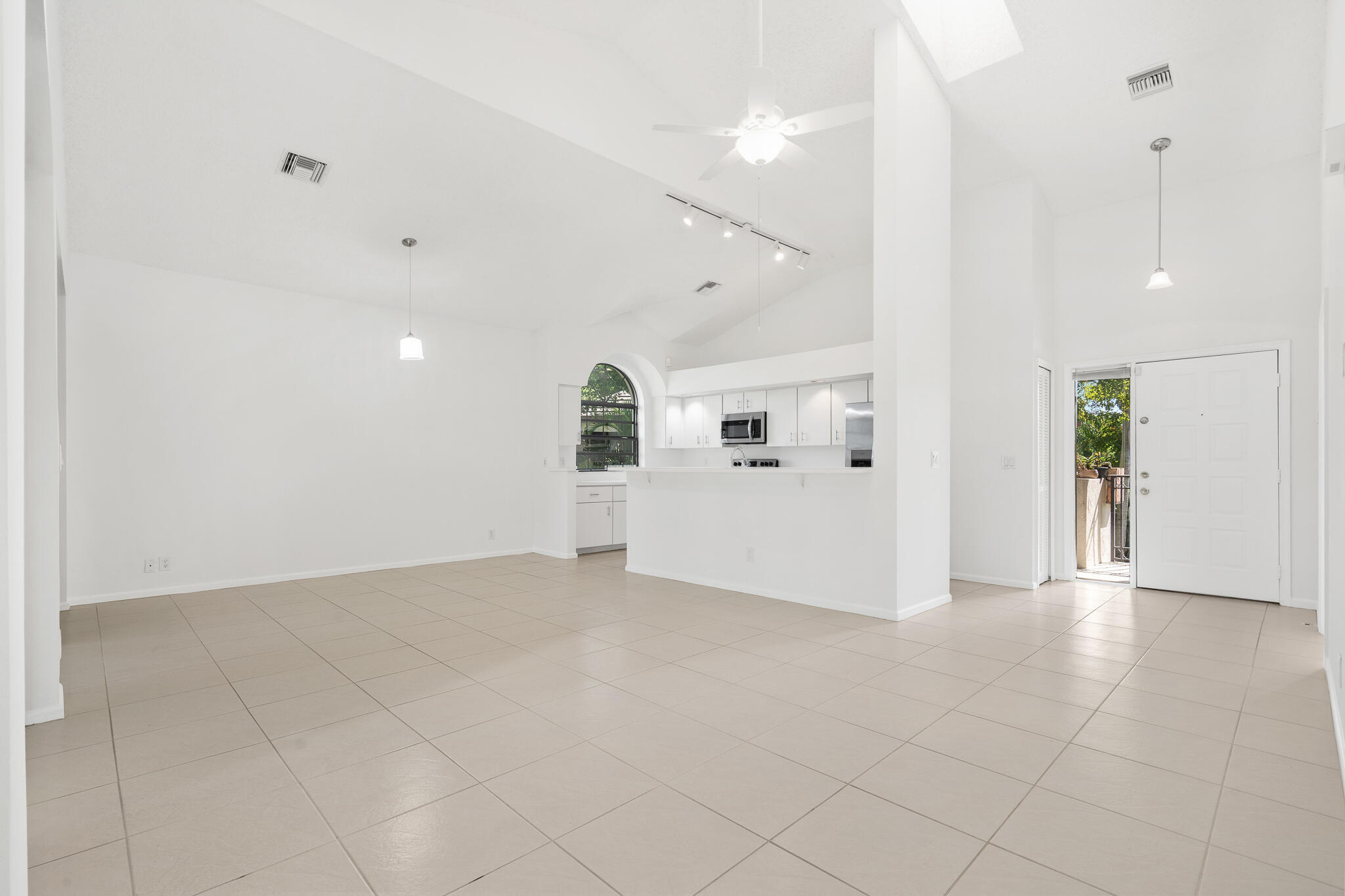 8049 Aberdeen Drive 202 Property Photo 15