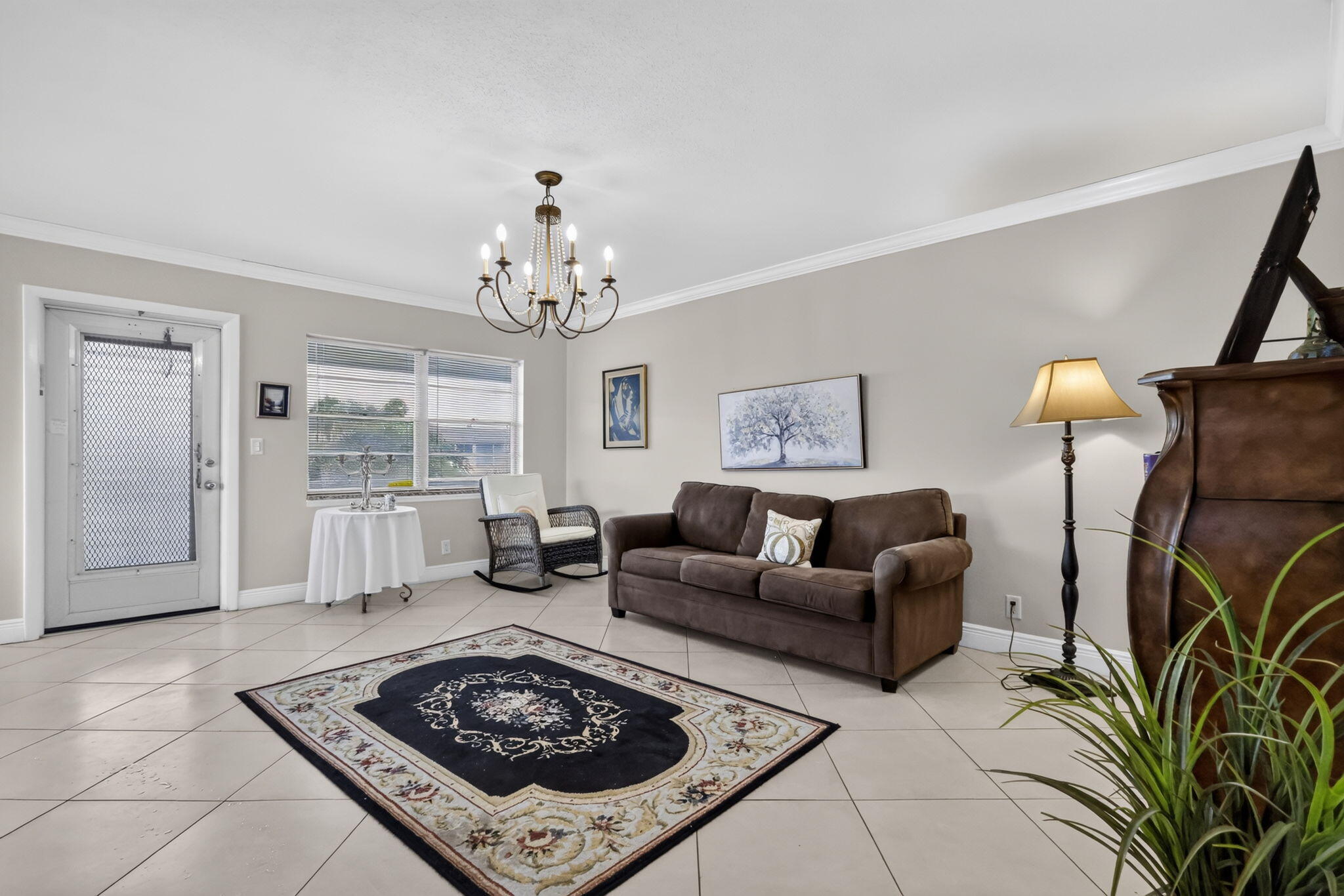181 Coventry H Property Photo 3