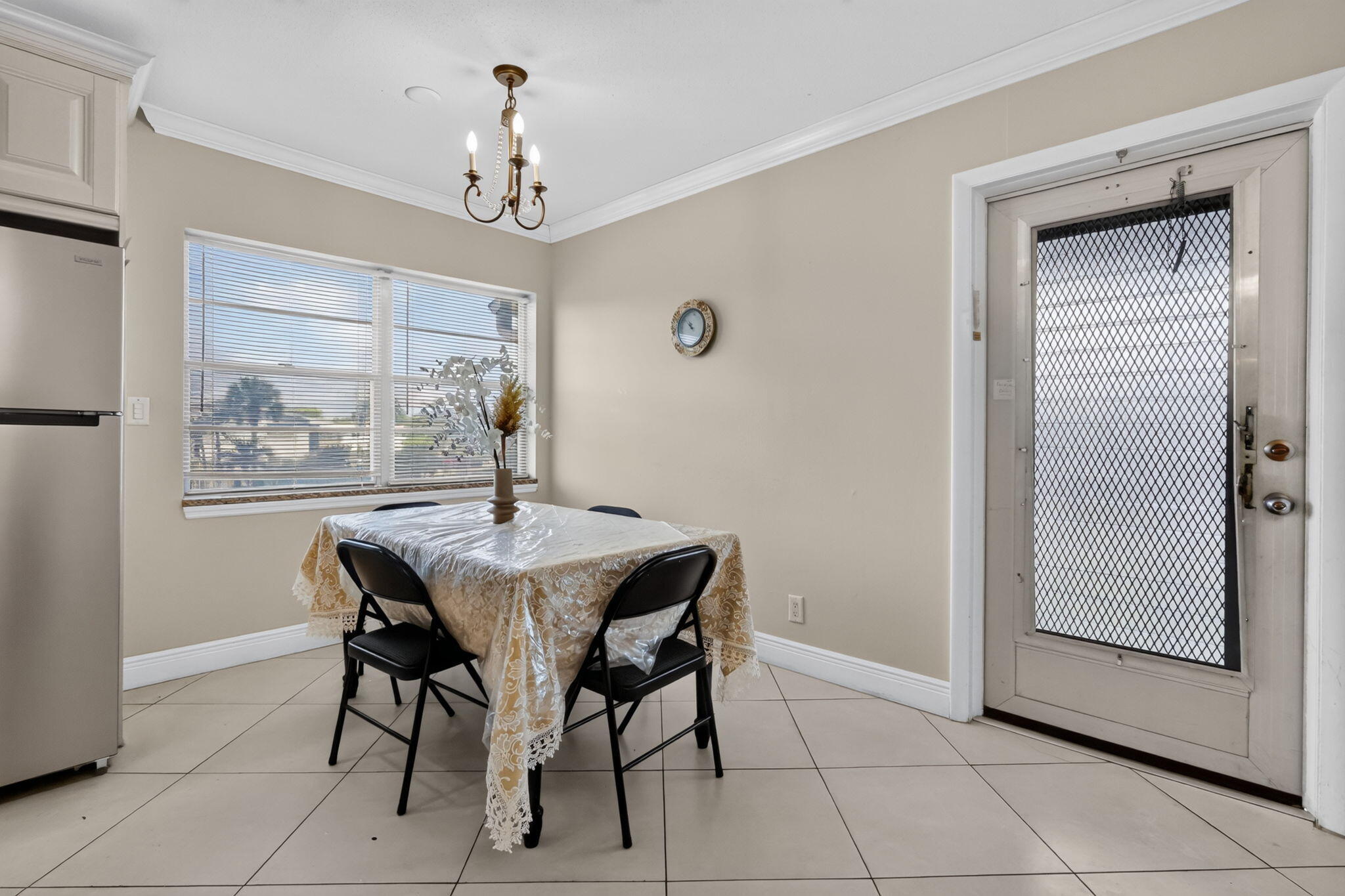 181 Coventry H Property Photo 6