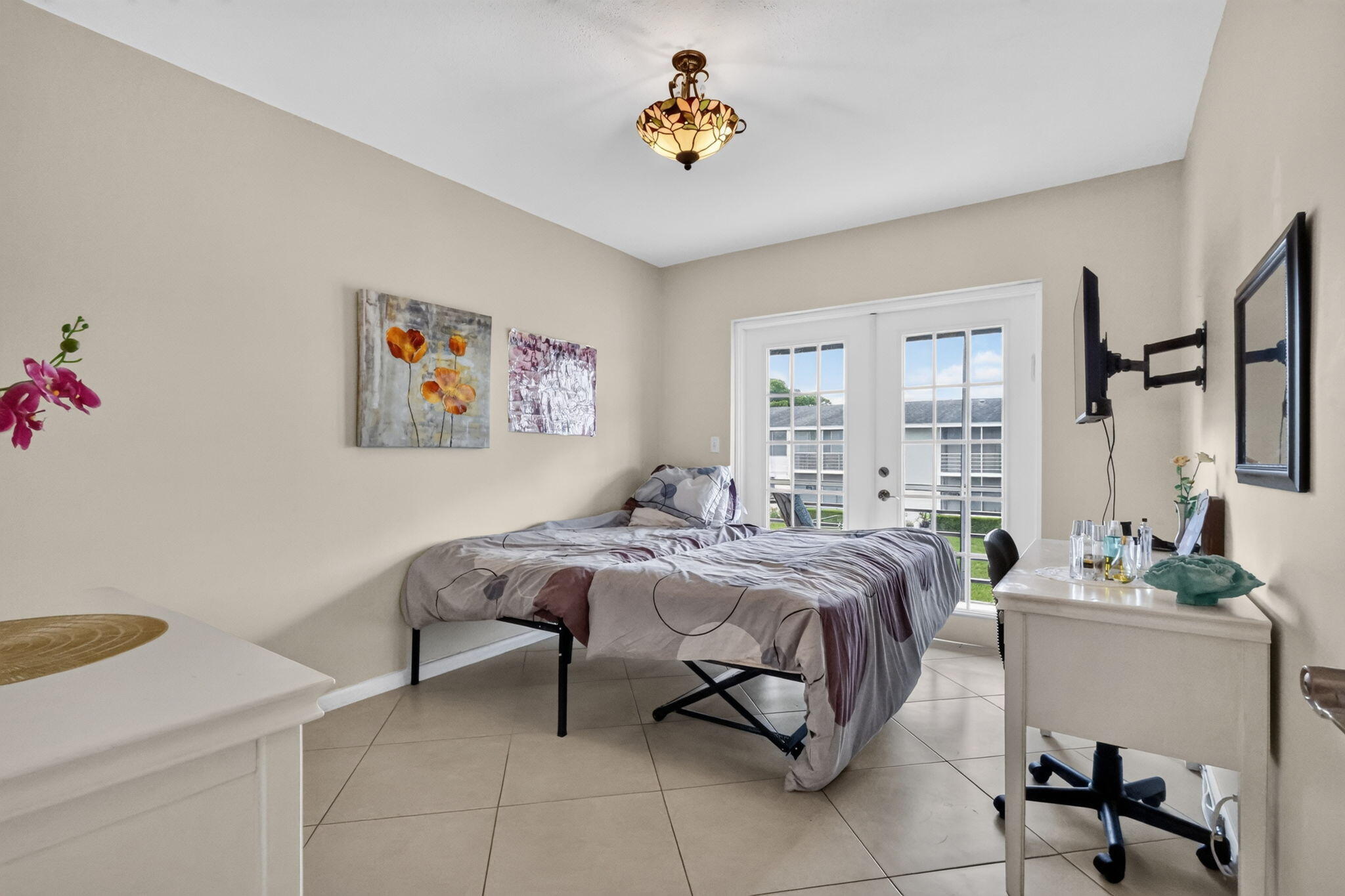 181 Coventry H Property Photo 11