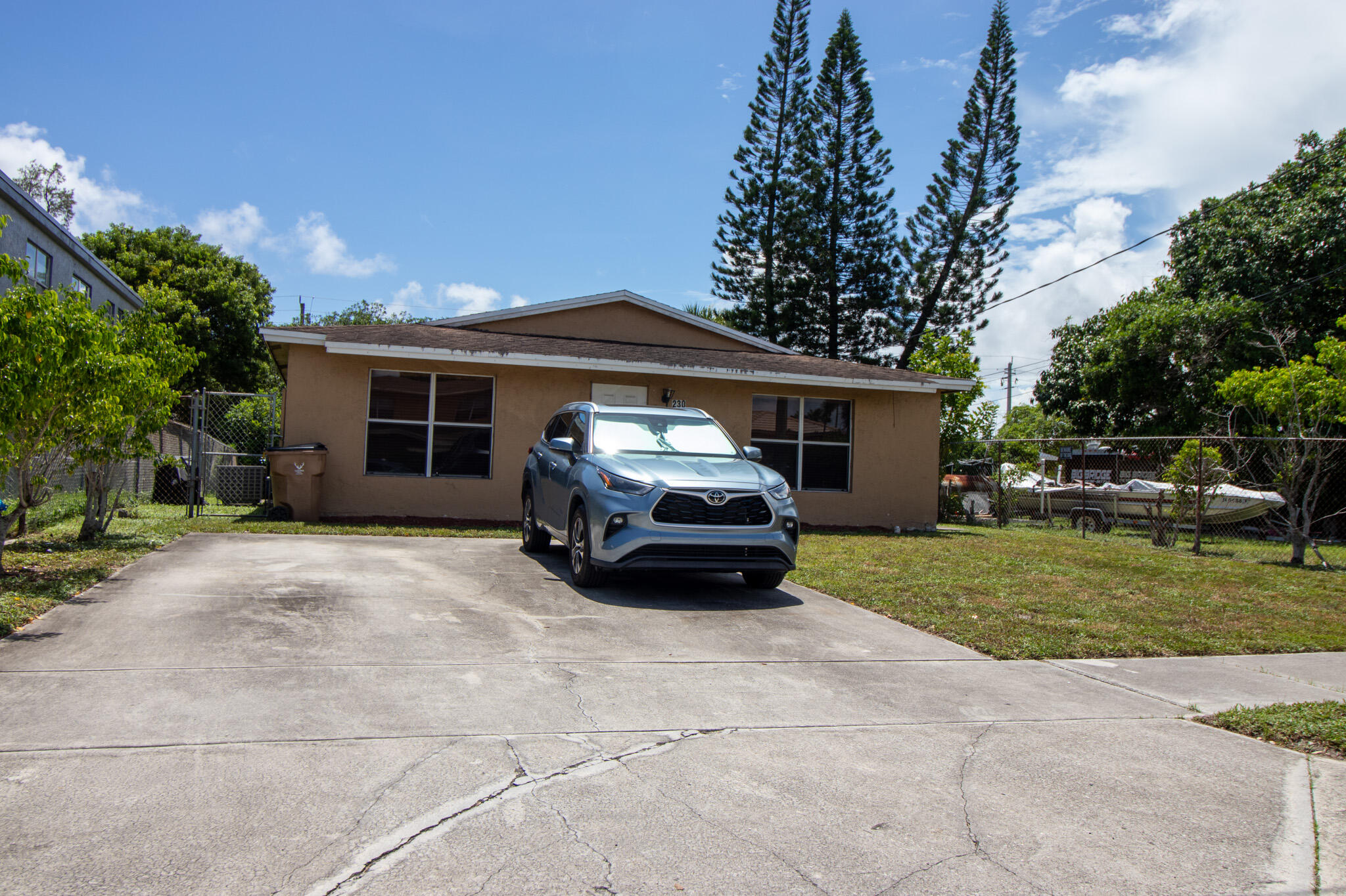 230 Sw 8th Street Property Photo 2
