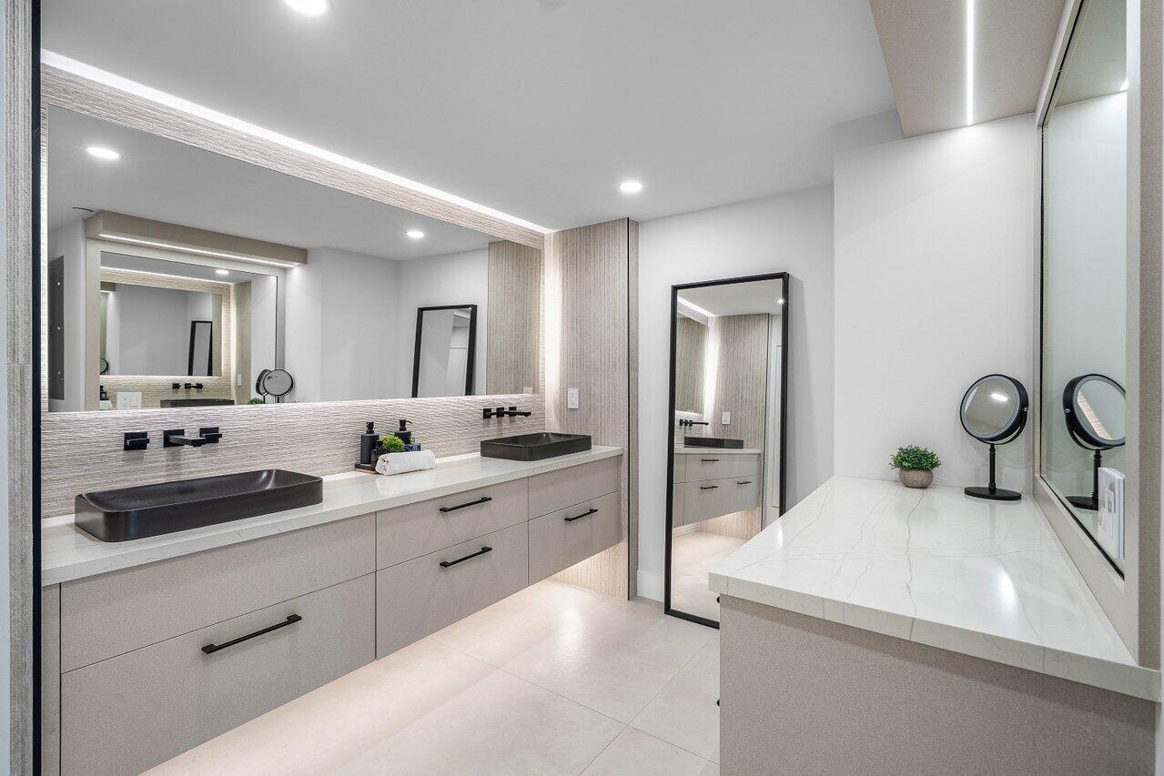 4740 S Ocean Boulevard 105 Property Photo 18