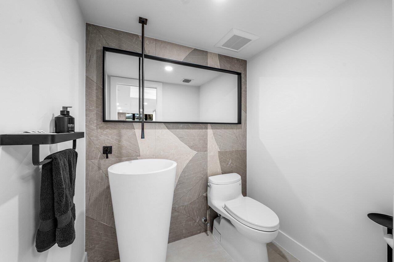 4740 S Ocean Boulevard 105 Property Photo 25