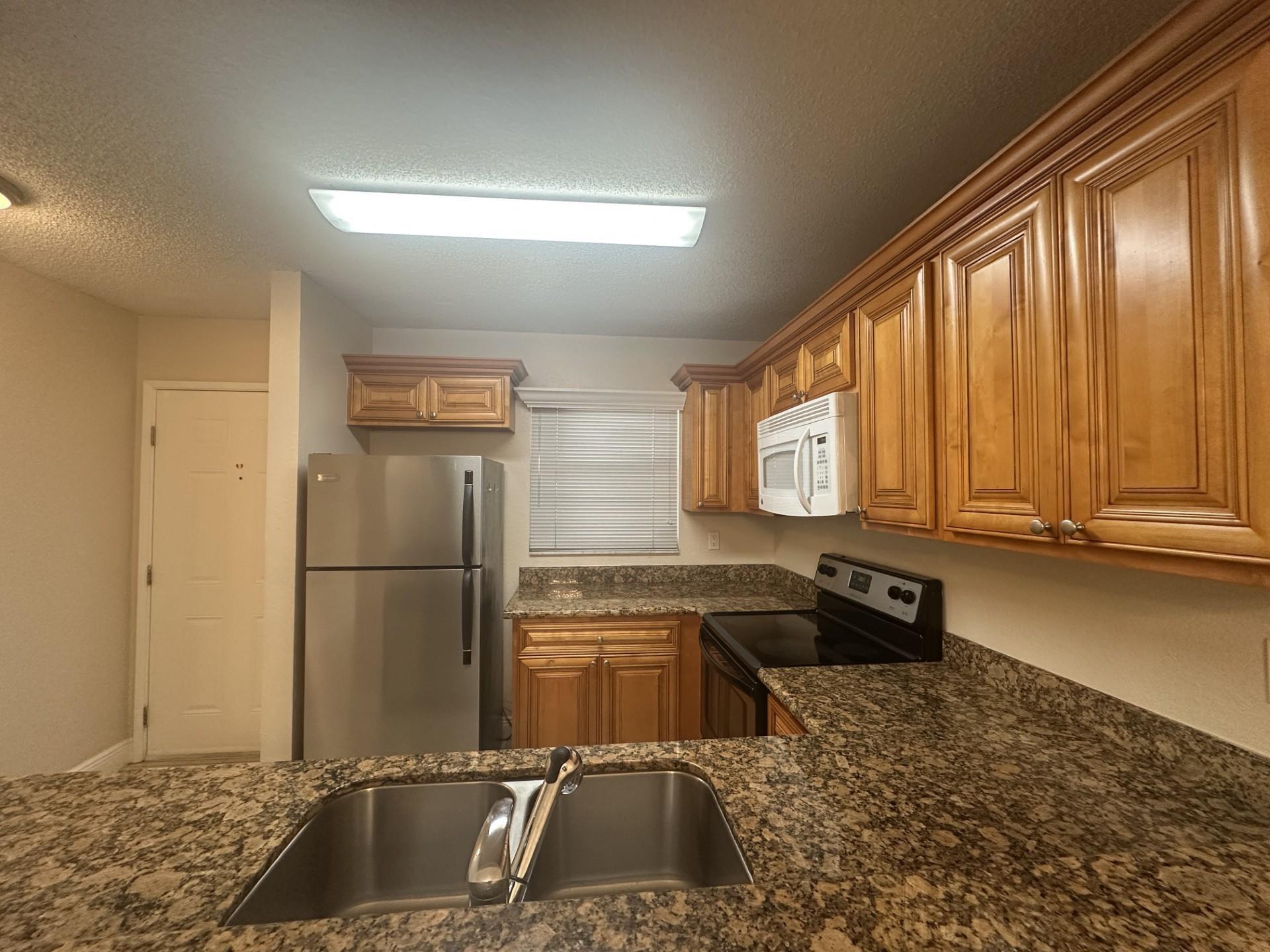 1680 Windorah Way E Property Photo 5