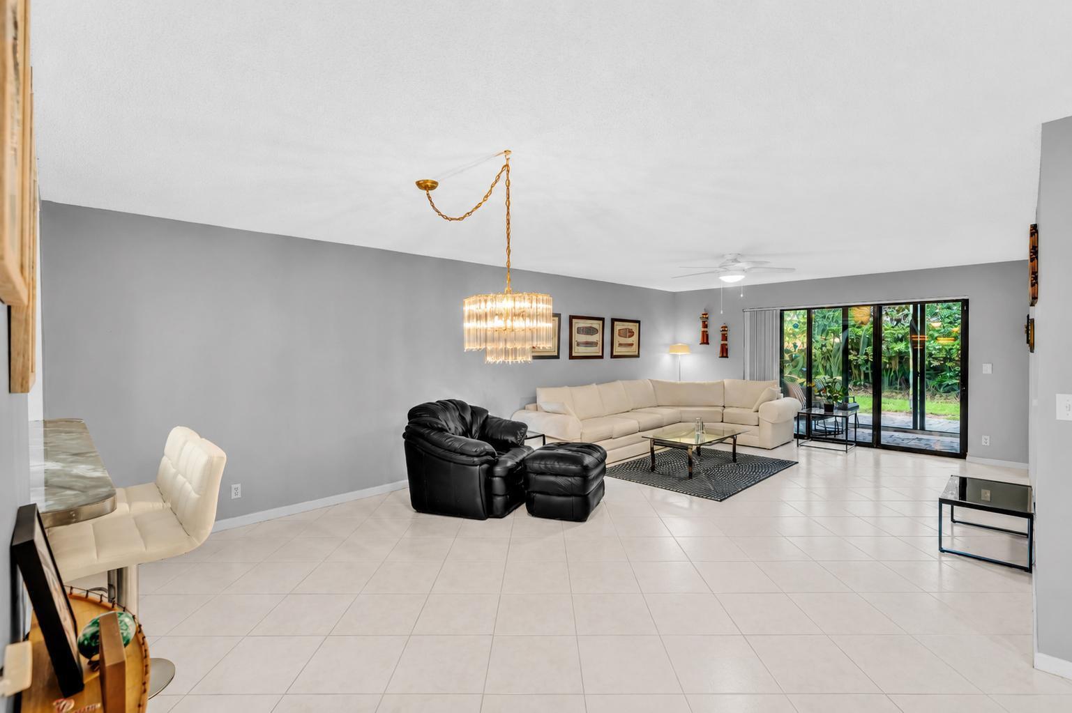 9632 Sills Drive E 102 Property Photo 20