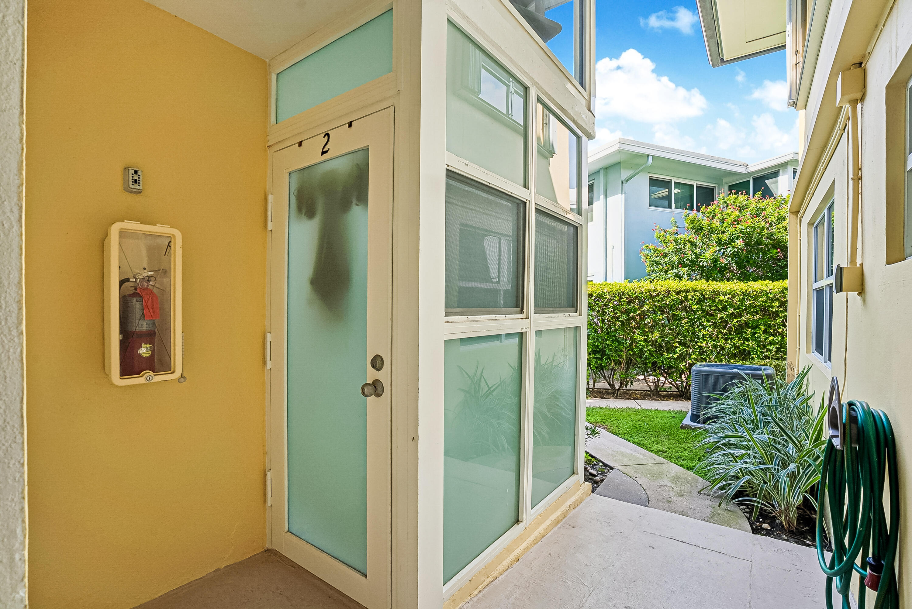 2000 S Ocean Lane 2 Property Photo 18