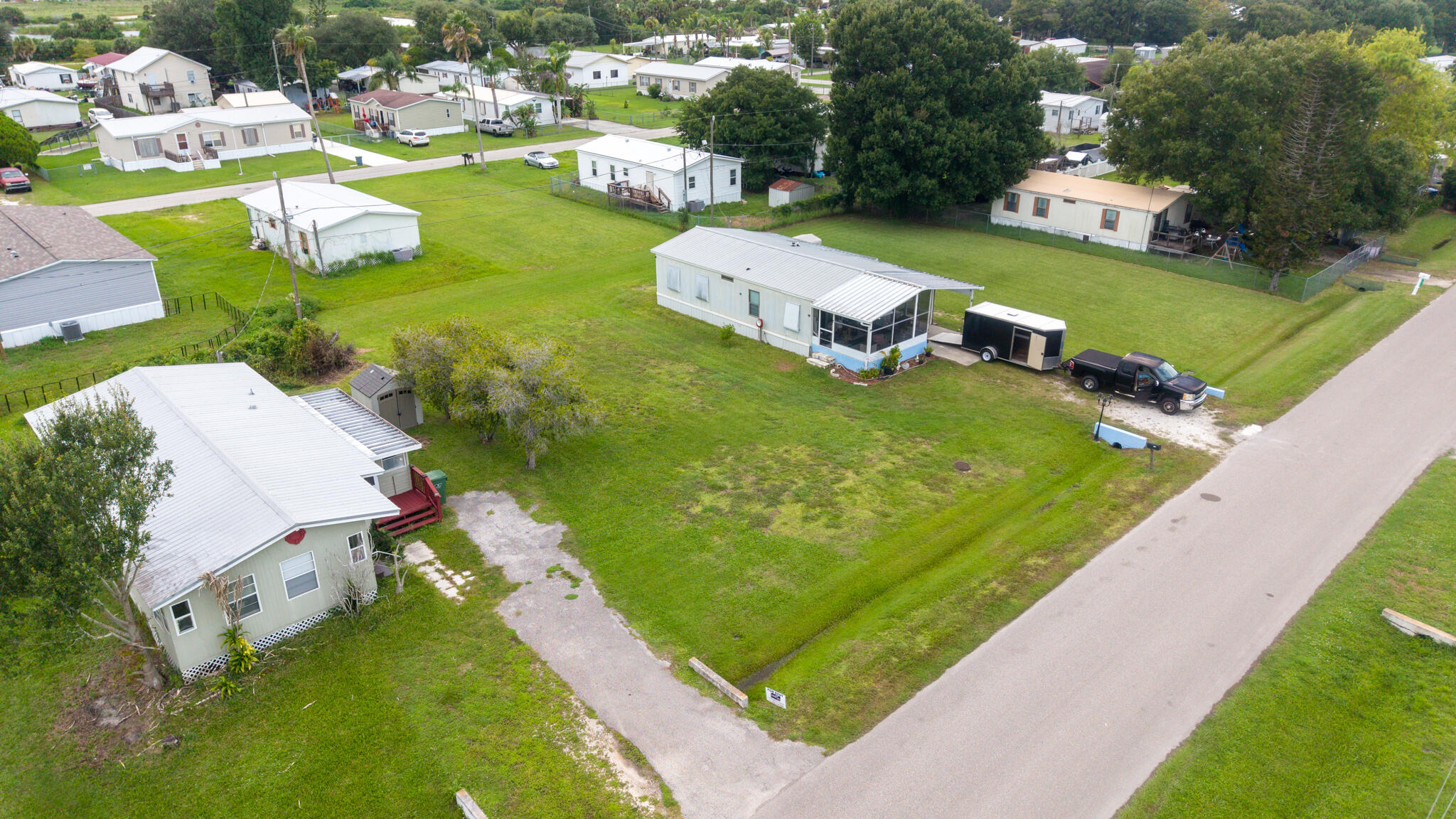 1236 E Chobee Street Property Photo 2
